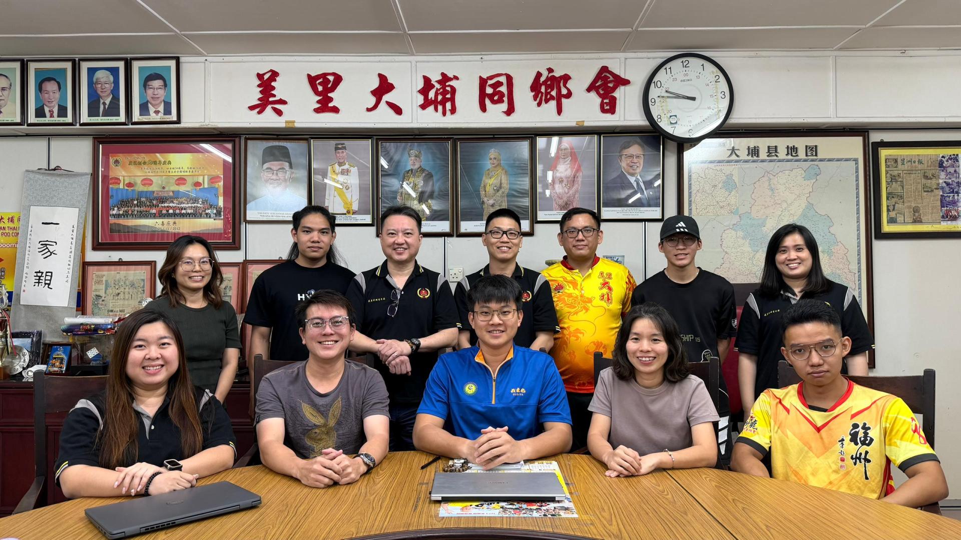 “唱响婆罗洲流行歌曲挑战赛2.0”筹备会成员合影。