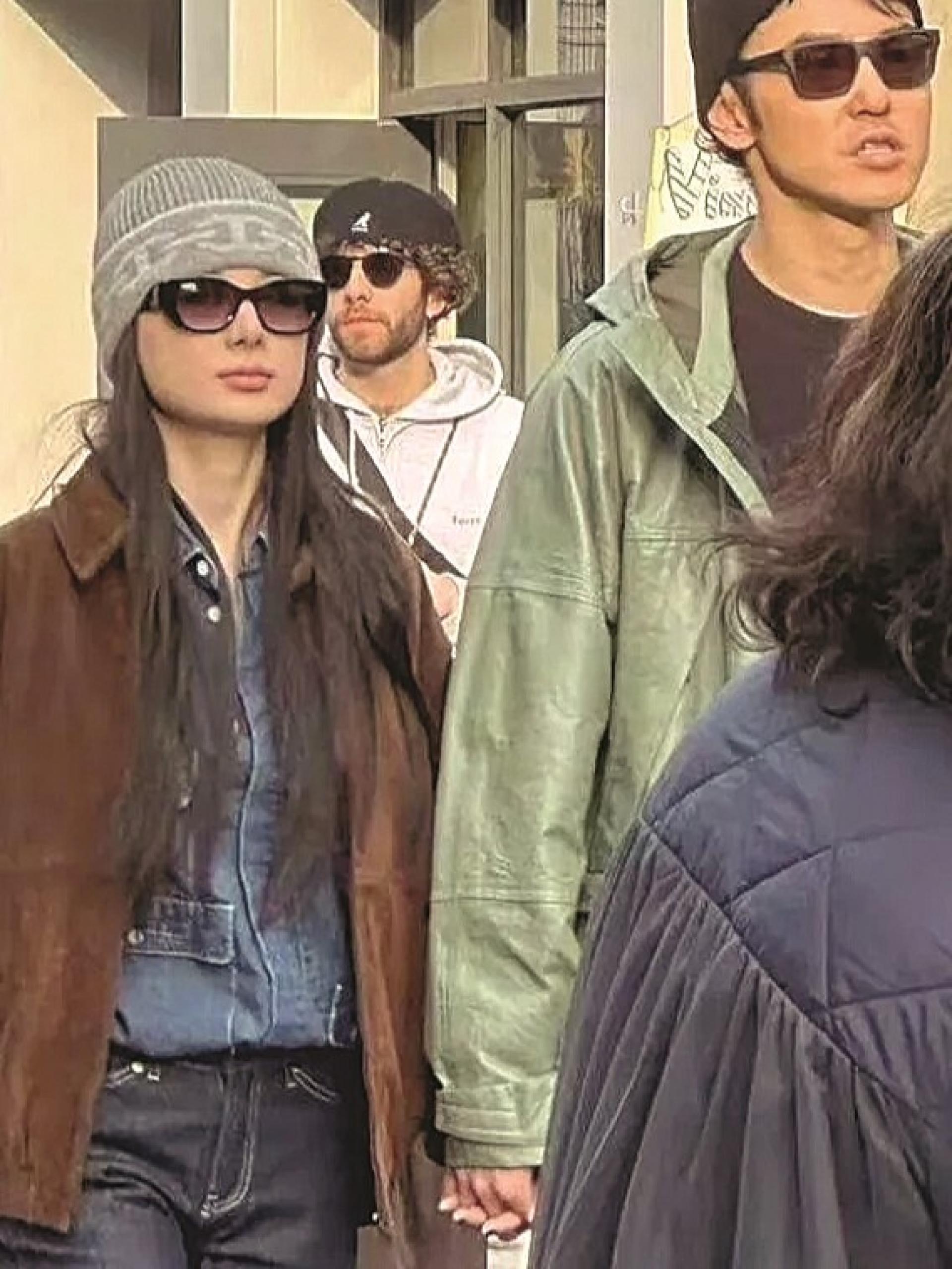 阮经天和女友在东京约会被捕获。