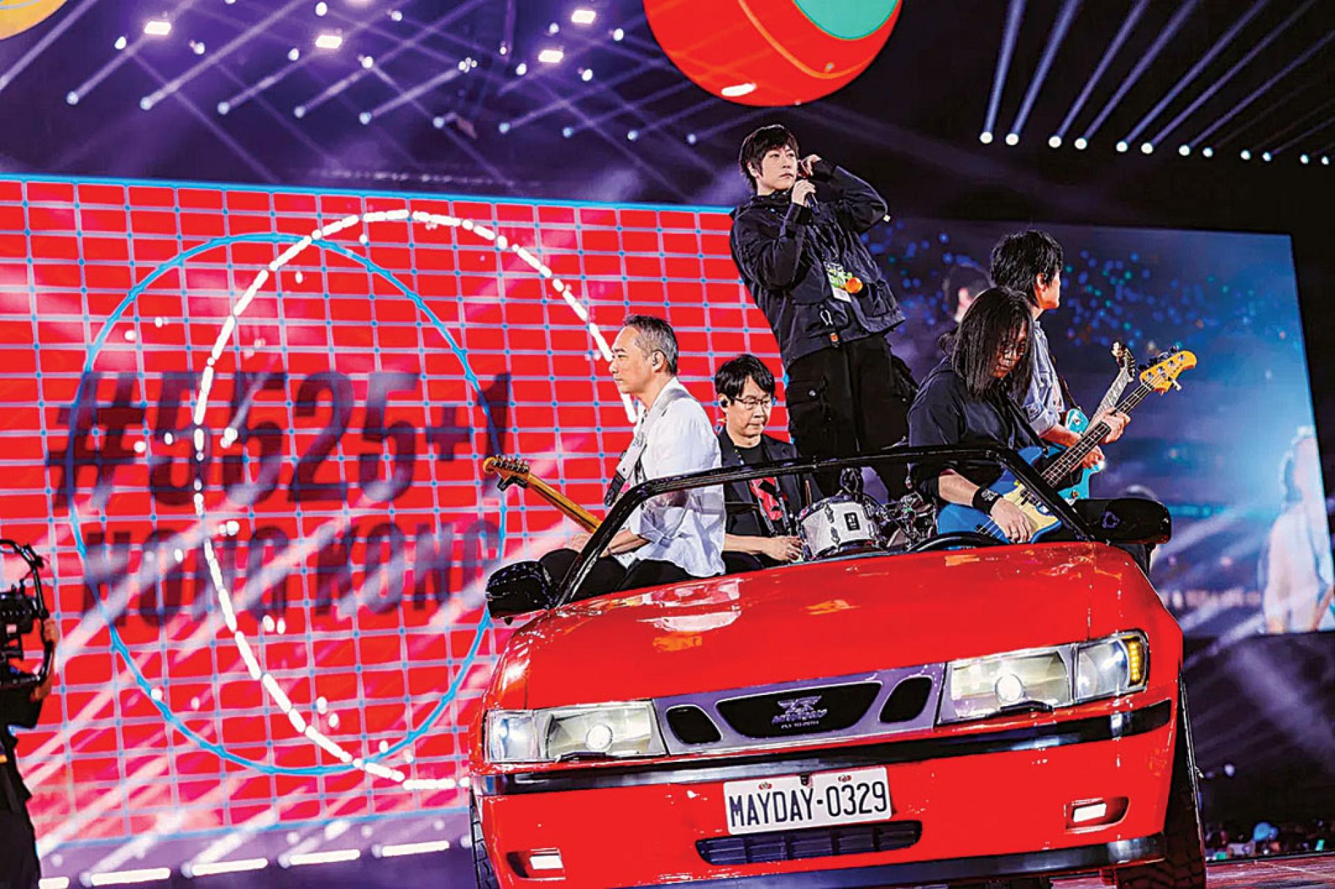 五月天首度公开被视为极机密演唱会彩排。