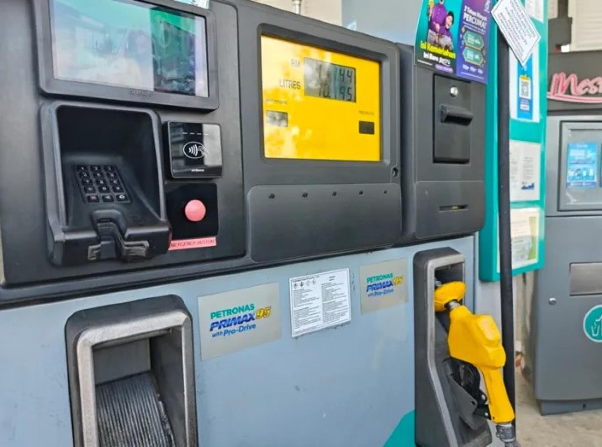 古晋某油站的RON95油泵档案照。