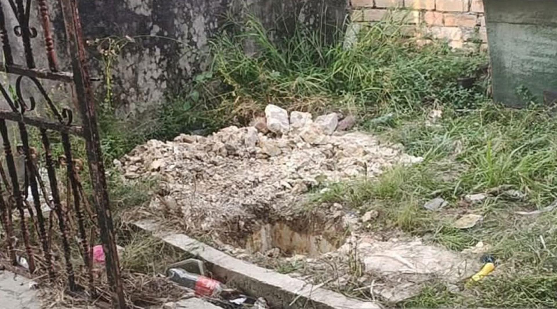 住宅后院发现惊人的婴儿骸骨后，警方已逮捕5人，包括一名19岁女子助查。