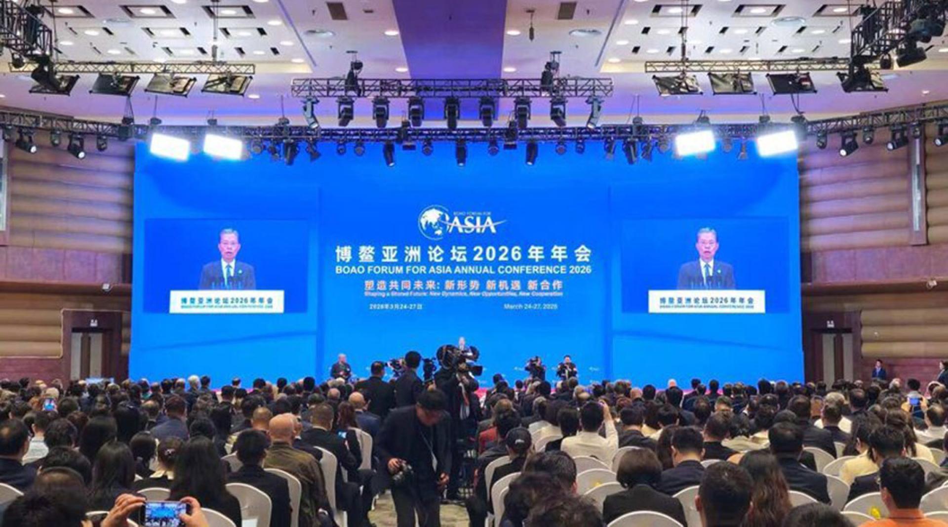 中国全国人大常委会委员长赵乐际26日在海南举行的博鳌亚洲论坛2026年年会全体大会上发表主旨演讲。