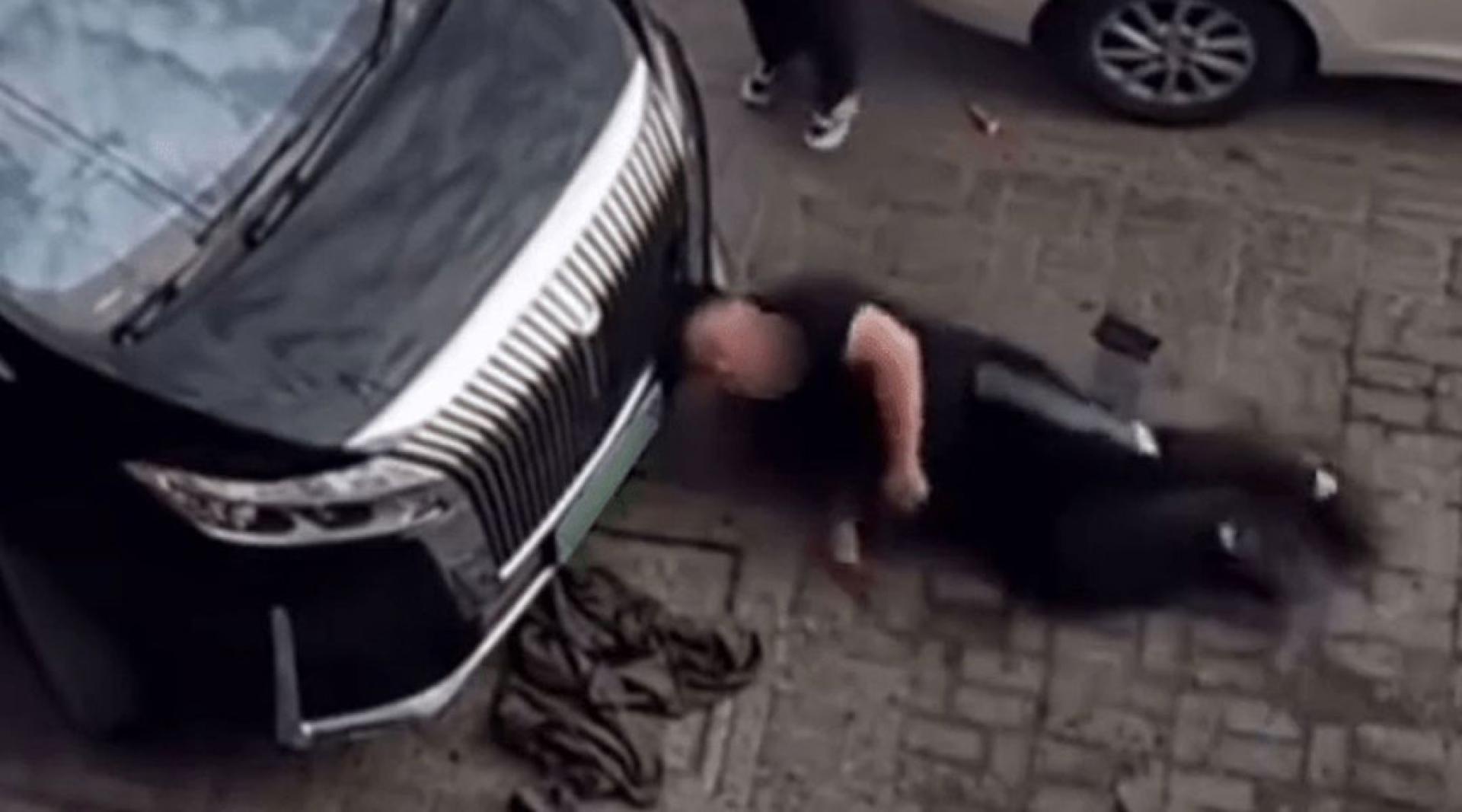 河南汉多次倒地后再来以头撼对方车头，直至倒地仍然用头撞车。