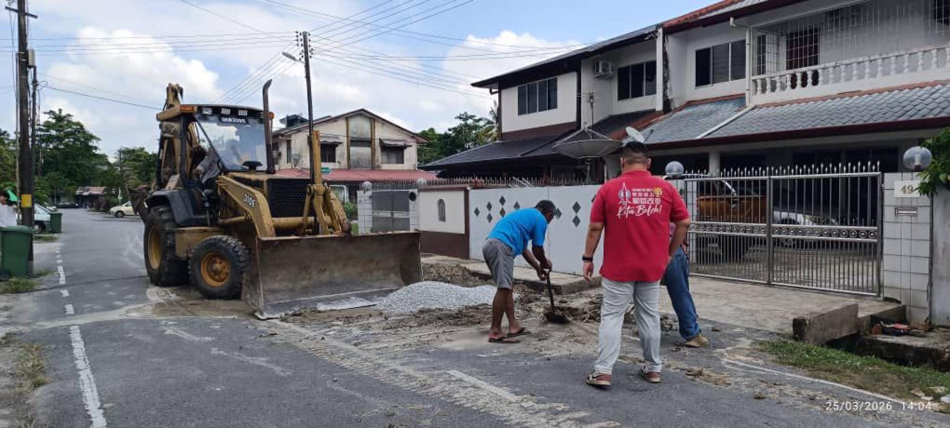水管老旧时常出现爆裂，当局受促一劳永逸解决，更换老旧水管。