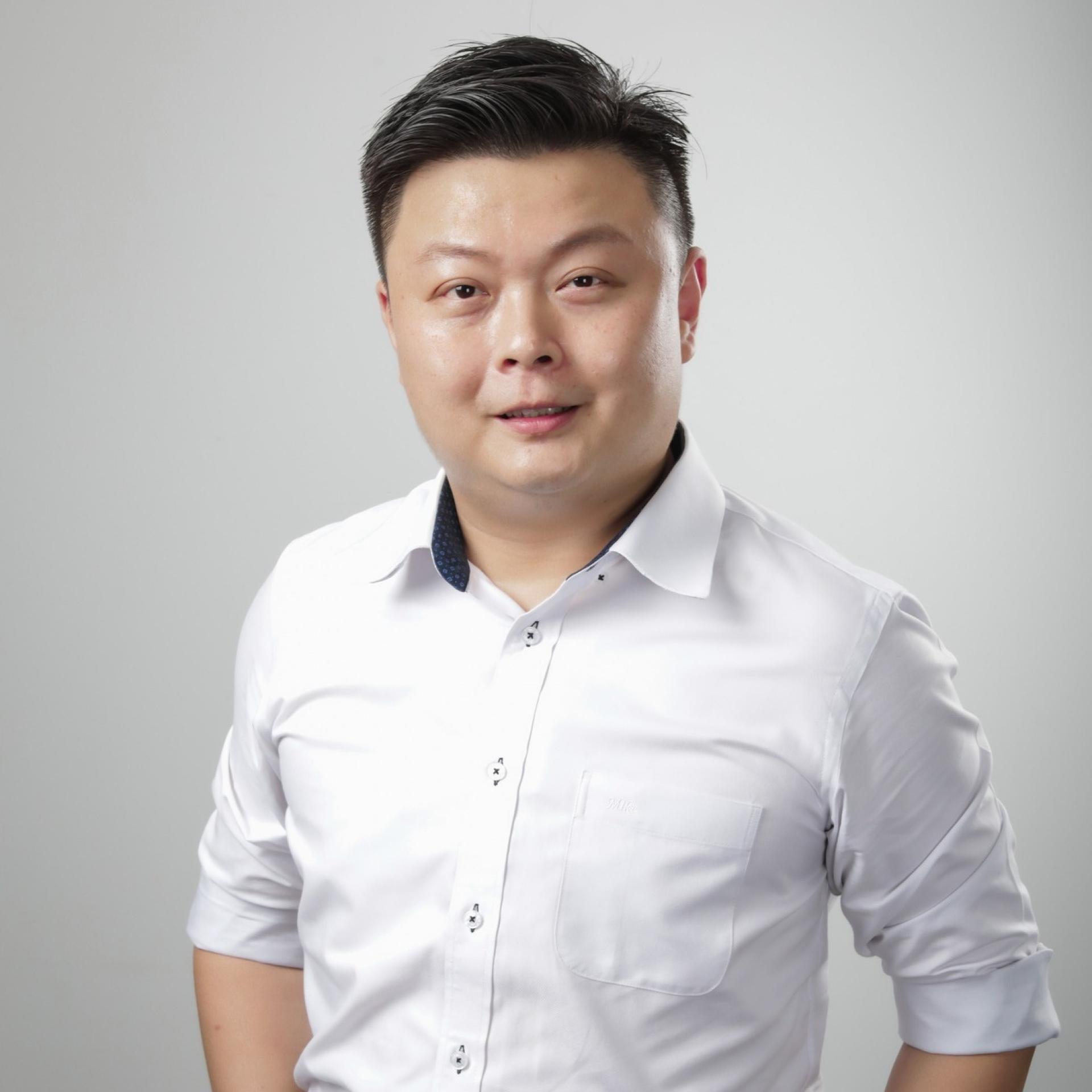 张佑铨：我的脸书帐号在毫无预警、也没有具体原因的情况下被停权长达180天，我对此深感费解及遗憾。