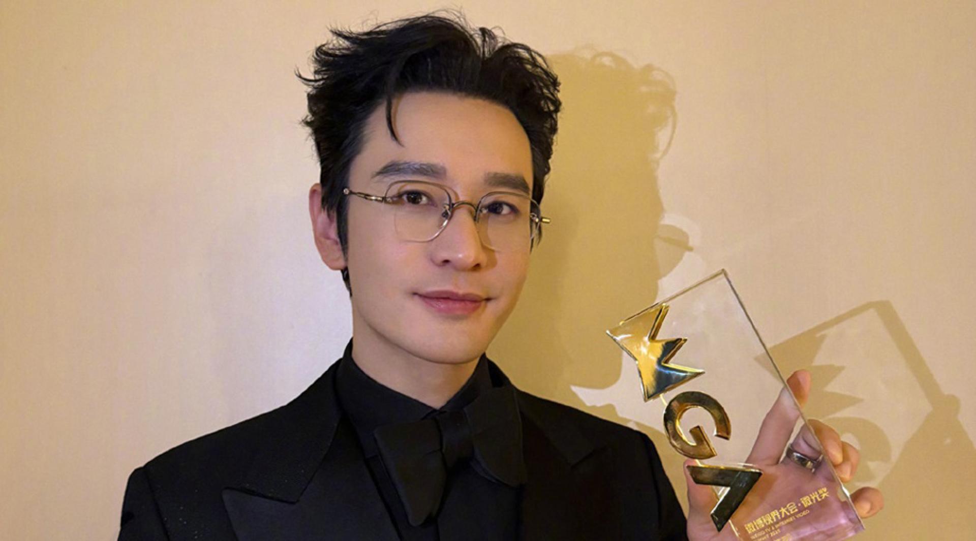 黄晓明现在的目标是考博士。