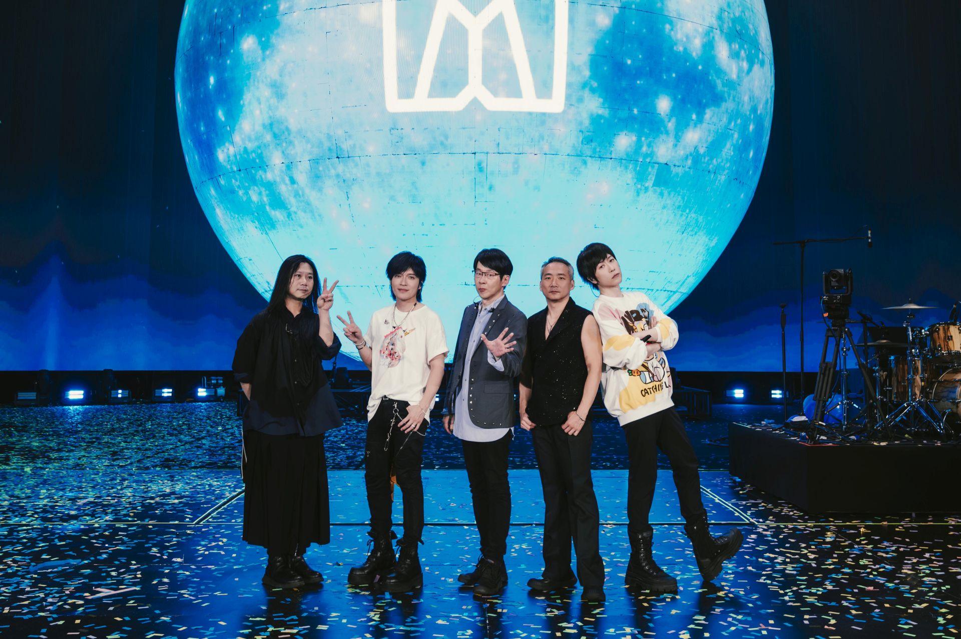 从音乐到公益，五月天用行动延续感动，让25年的情谊，在掌声落幕后依然温暖流转。