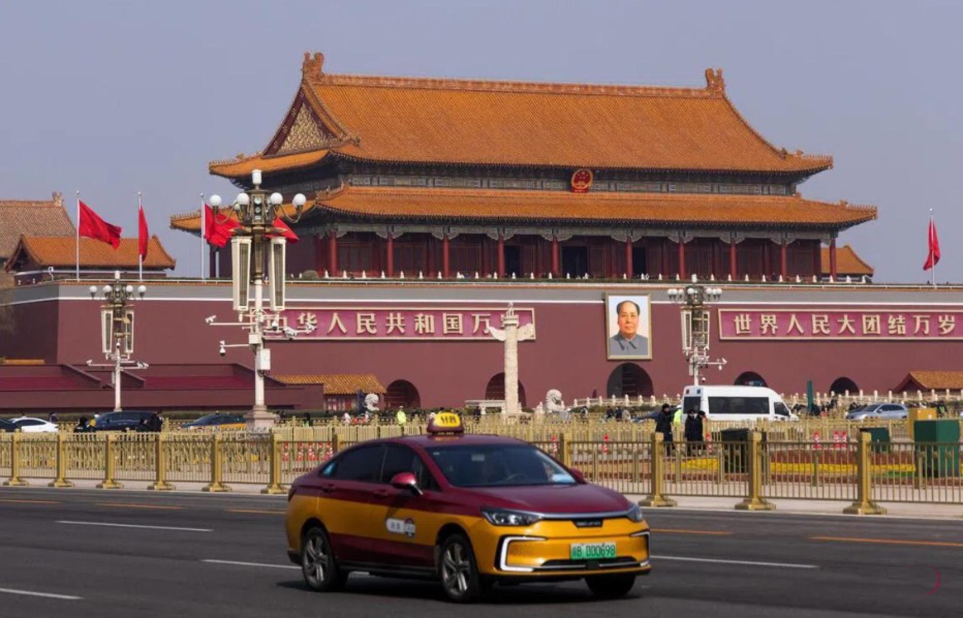 中国北京以“首都低空安全面临挑战”为由，出台史上最严无人机管理新规，将成为首个事实上禁止个人买卖、运输和飞行无人机的城市。