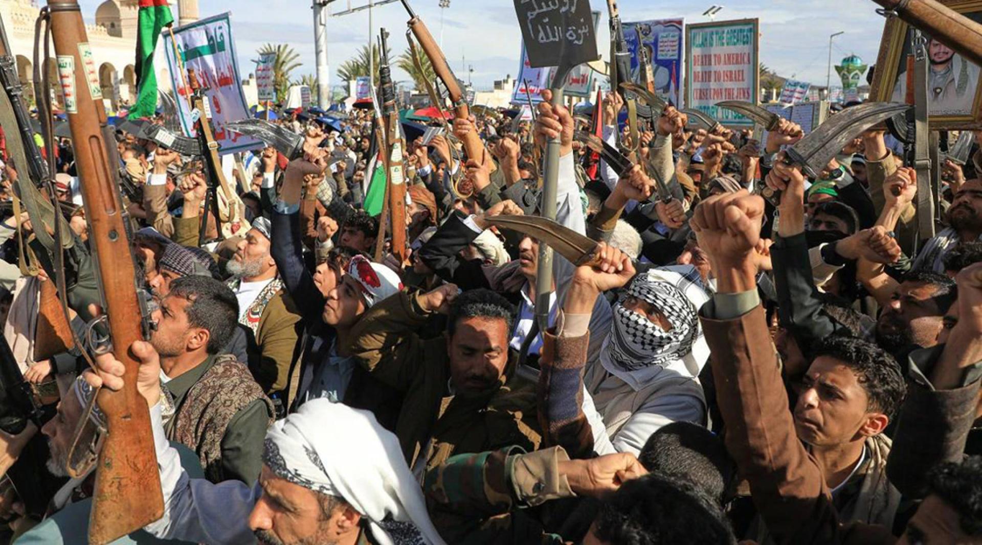 “青年运动”支持者27日走上街头，高呼反美与反以色列口号。