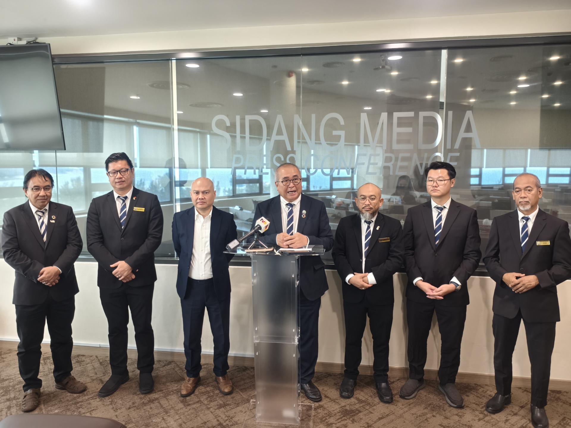 美里市政局召开2026年第3次常月会议后，市长俞小珊召开新闻发布会，向媒体汇报会议重要决策与最新进展。