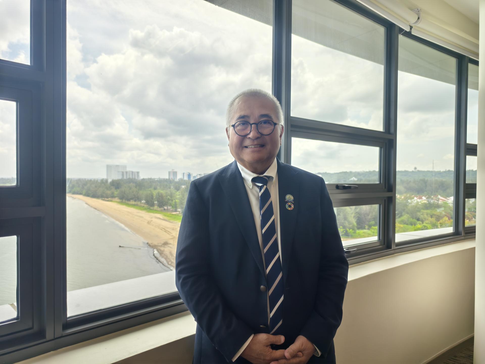 俞小珊获延任美里市长一年，市政局领导层将继续保持稳定运作。