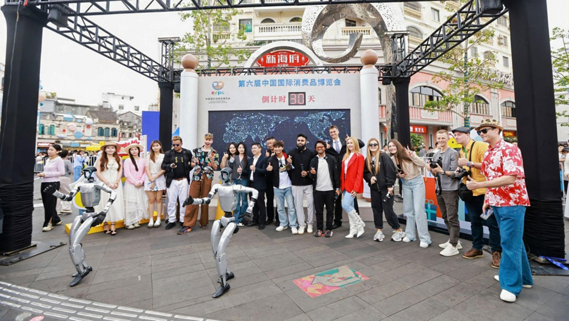 第6届中国国际消费品博览会倒数计时30天启动仪式14日在海口市举行。