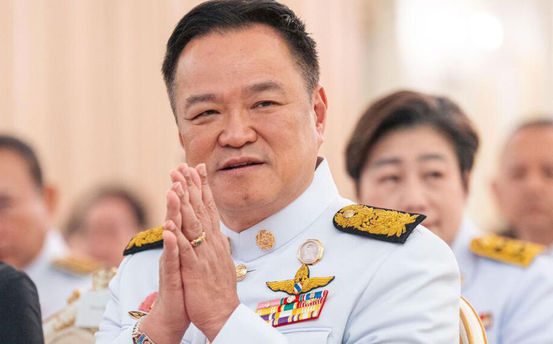 泰王已御准阿努廷提交的新内阁名单。