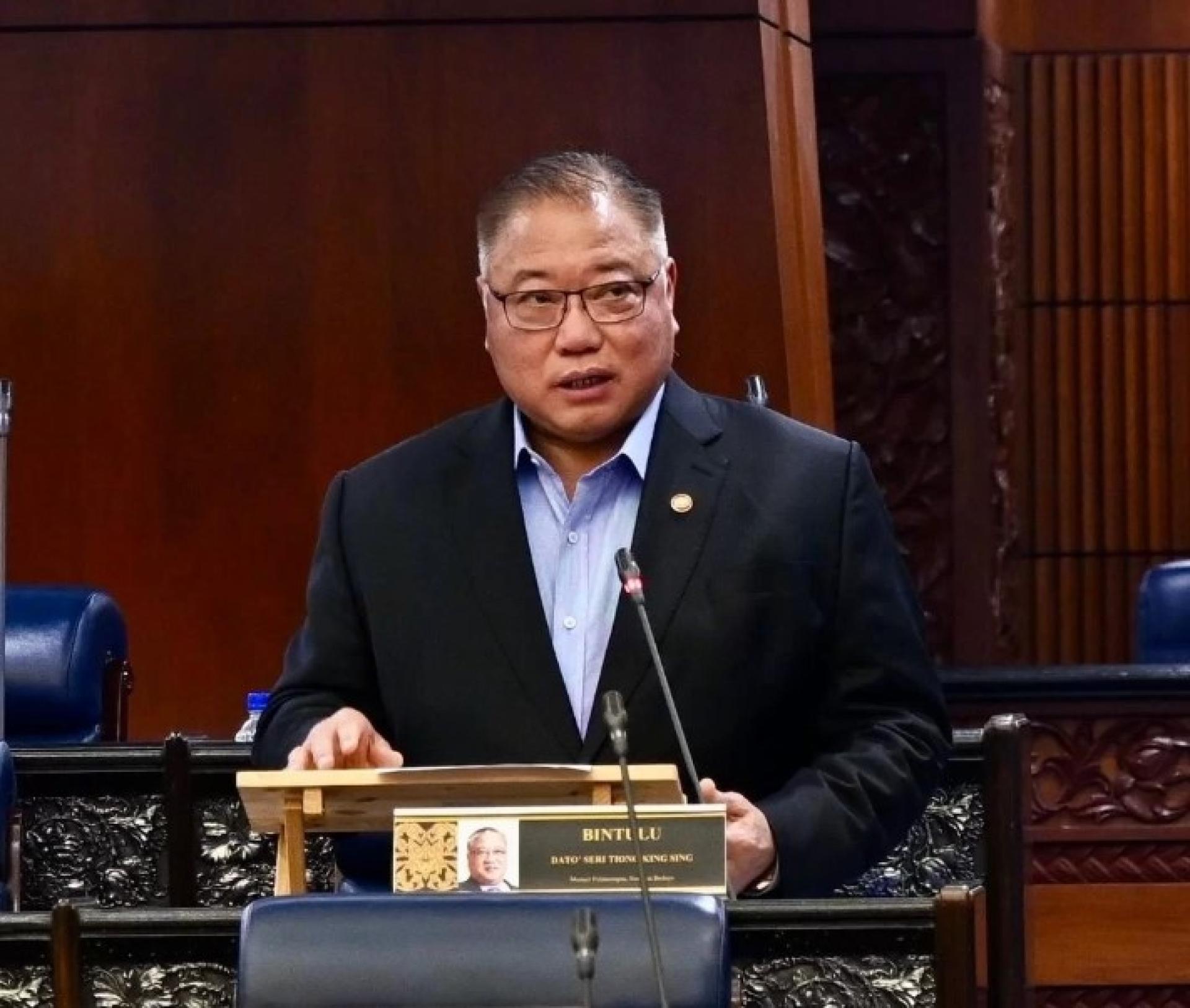 旅游、艺术及文化部长拿督斯里张庆信。