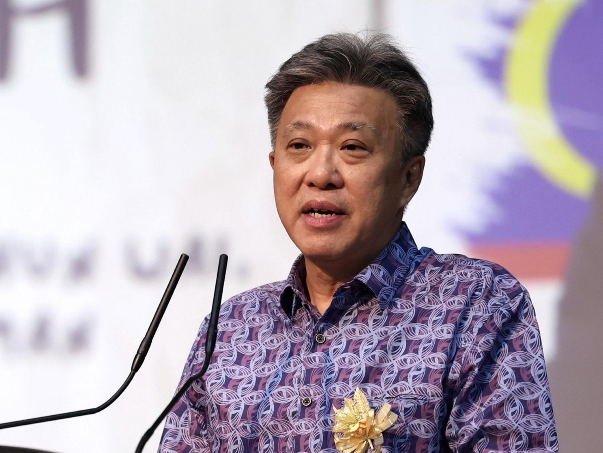 黄振威认为，首相安华持续展开的电话外交以及频密的外访，如今正逐步取得具体且可衡量的成果。