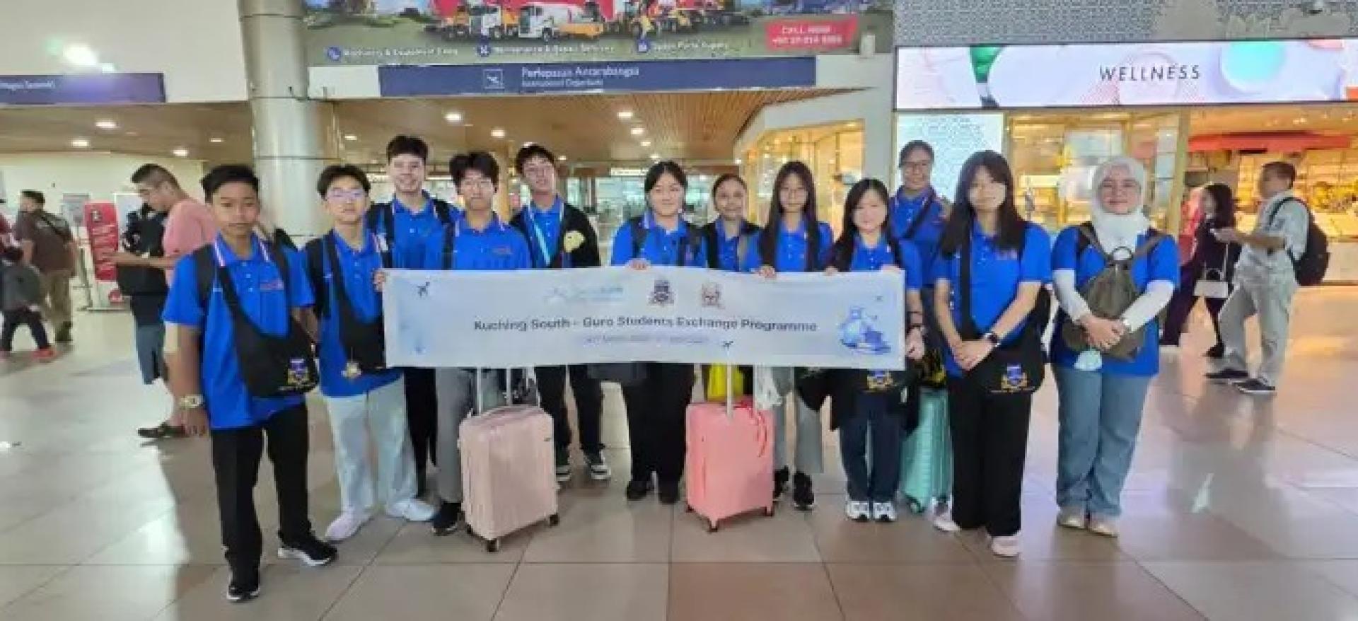 3月30日，学生代表团启程前往韩国九老，参加2026年青年交流计划。