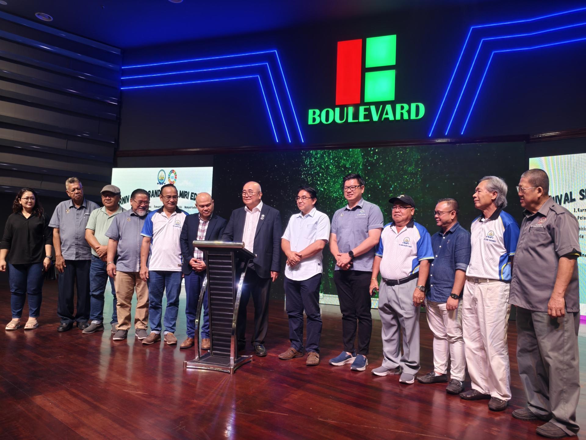 俞小珊主持“2026年第二届美里市SDG嘉年华”开幕仪式。