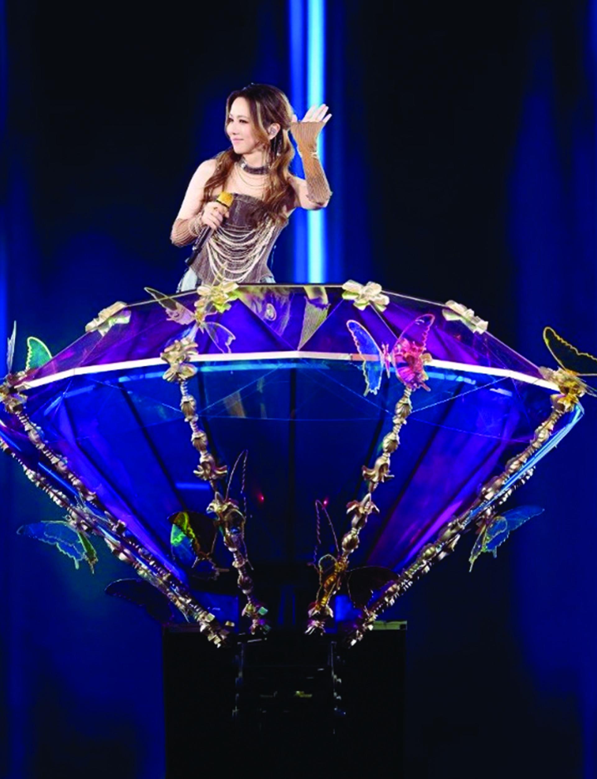 邓紫棋写下亚洲歌手巡演重要里程碑。