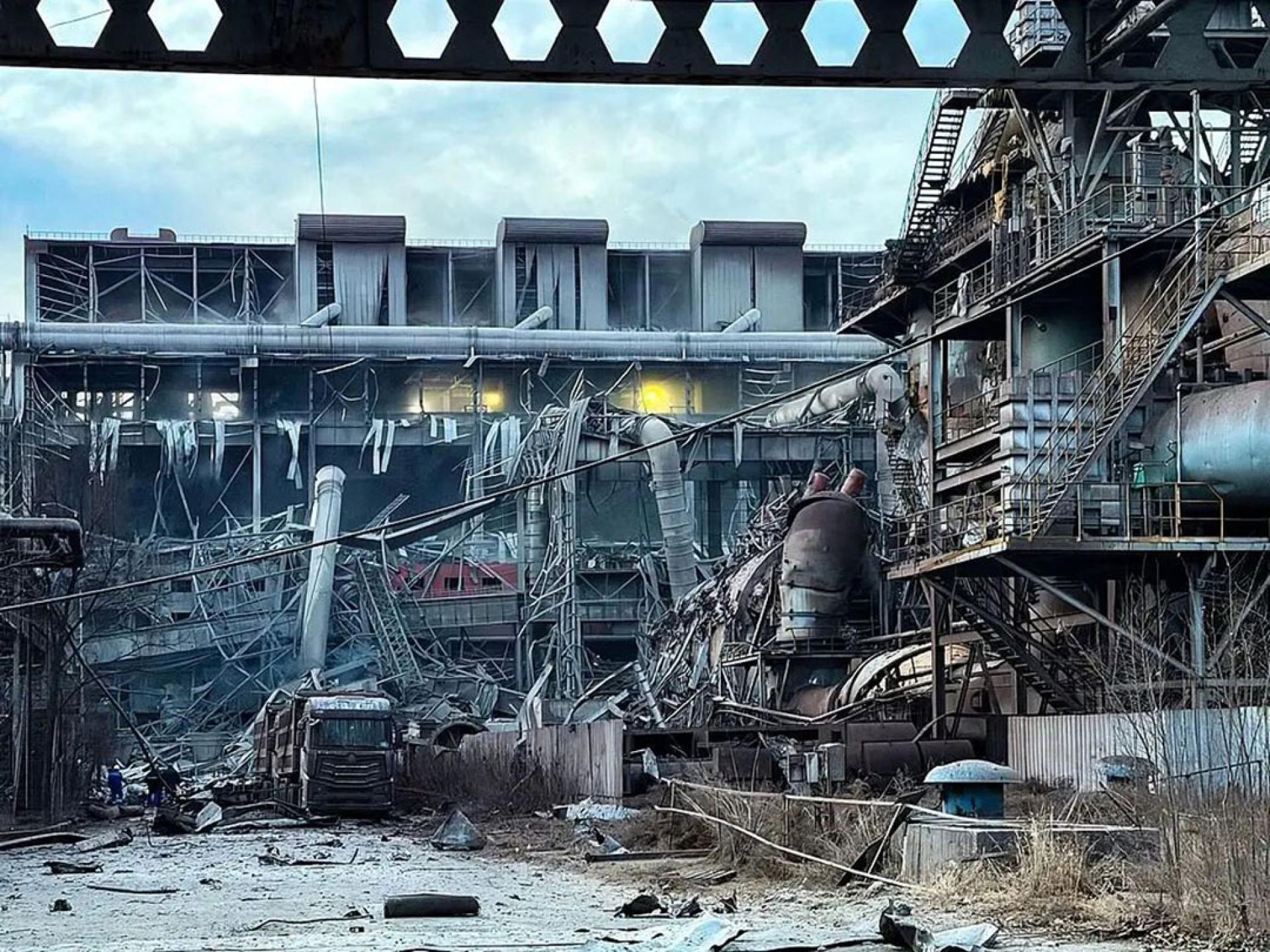 爆炸发生原因调查及善后工作正在进行中。（示意图）