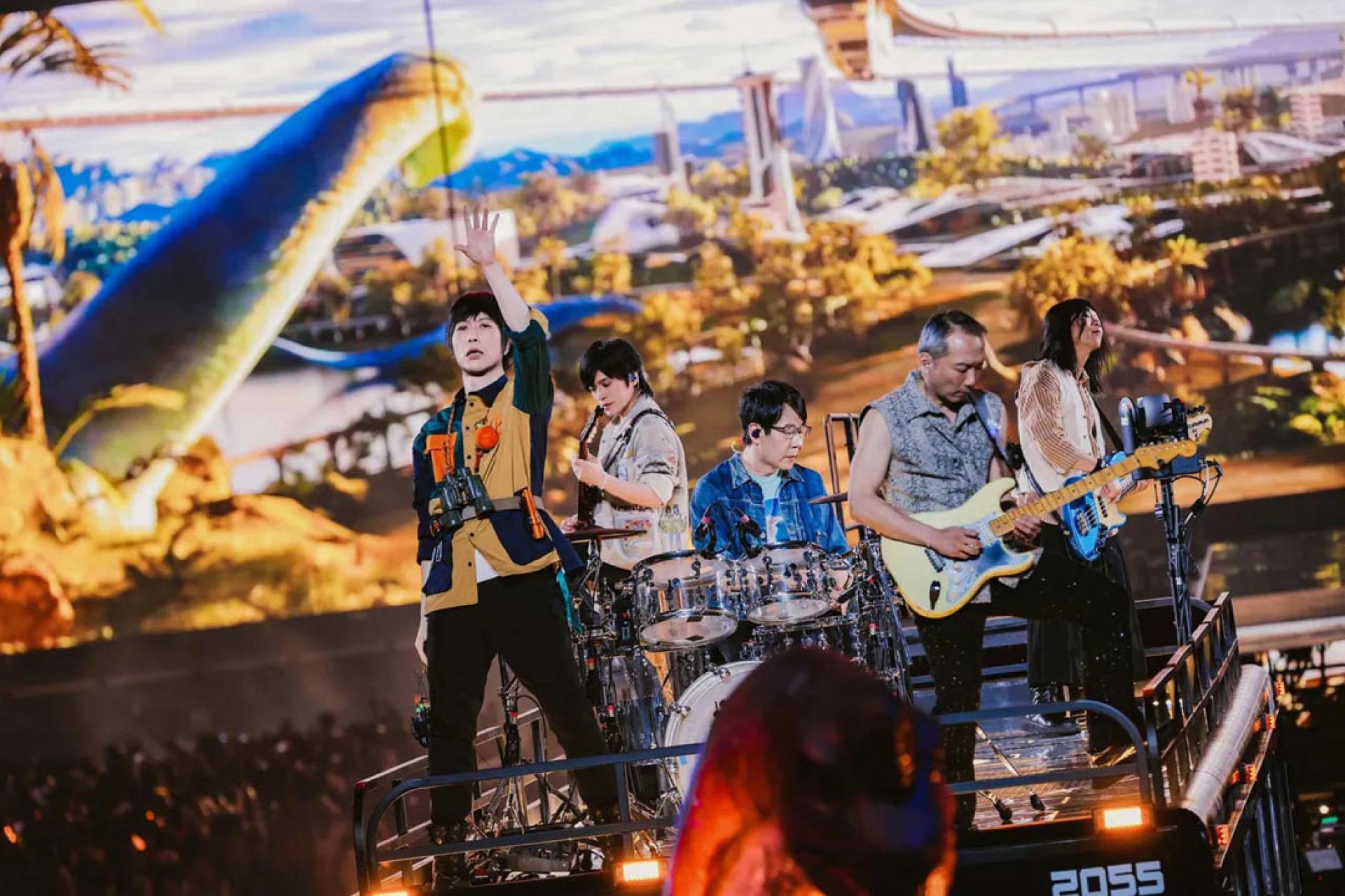 五月天阿信多年来都是一贯发型。