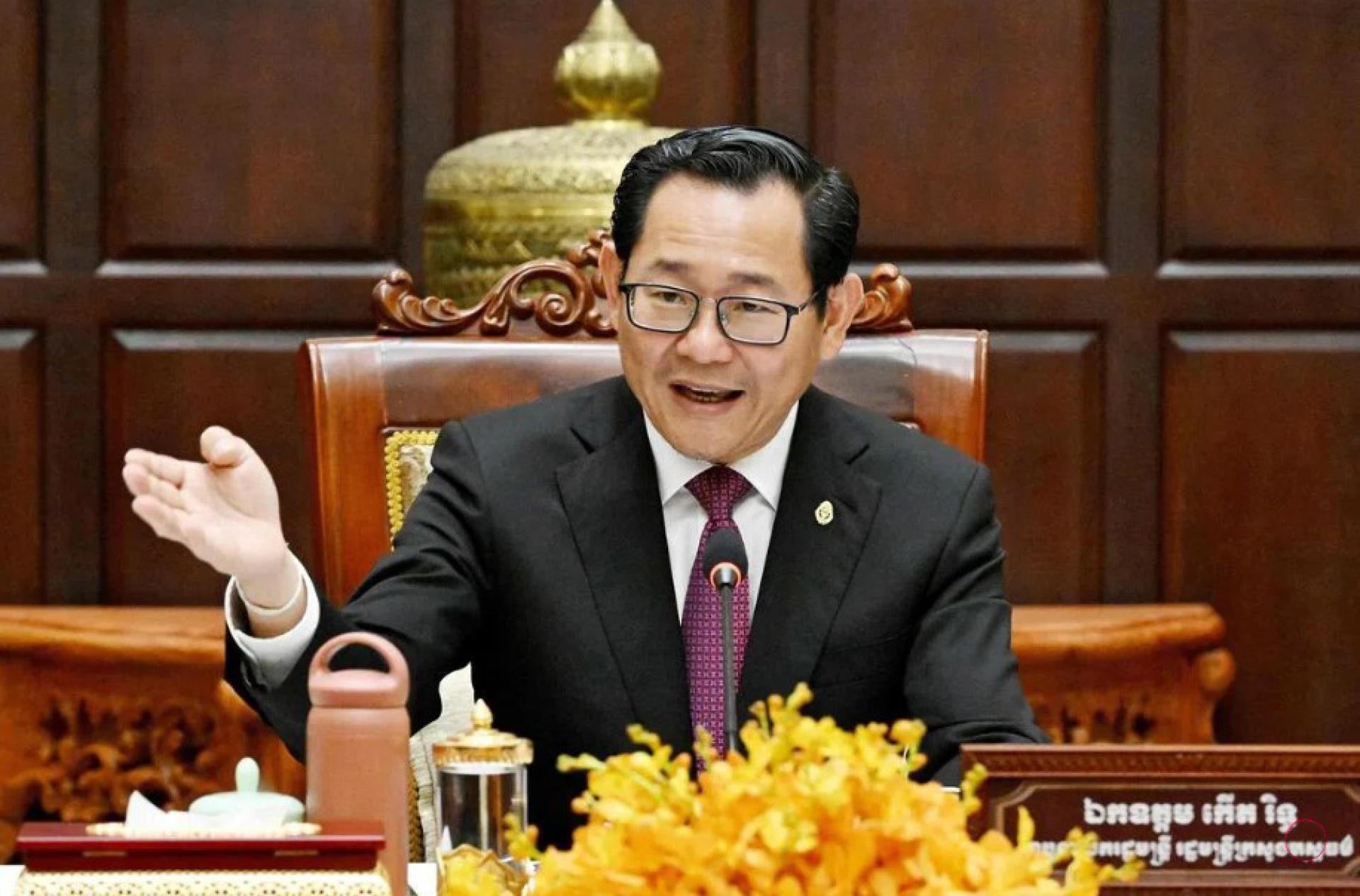 柬埔寨副首相兼司法部长高乐在记者会上说，柬政府的目标是肃清诈骗。柬国会参众两院通过新法，严惩涉及电诈的头目和团伙。