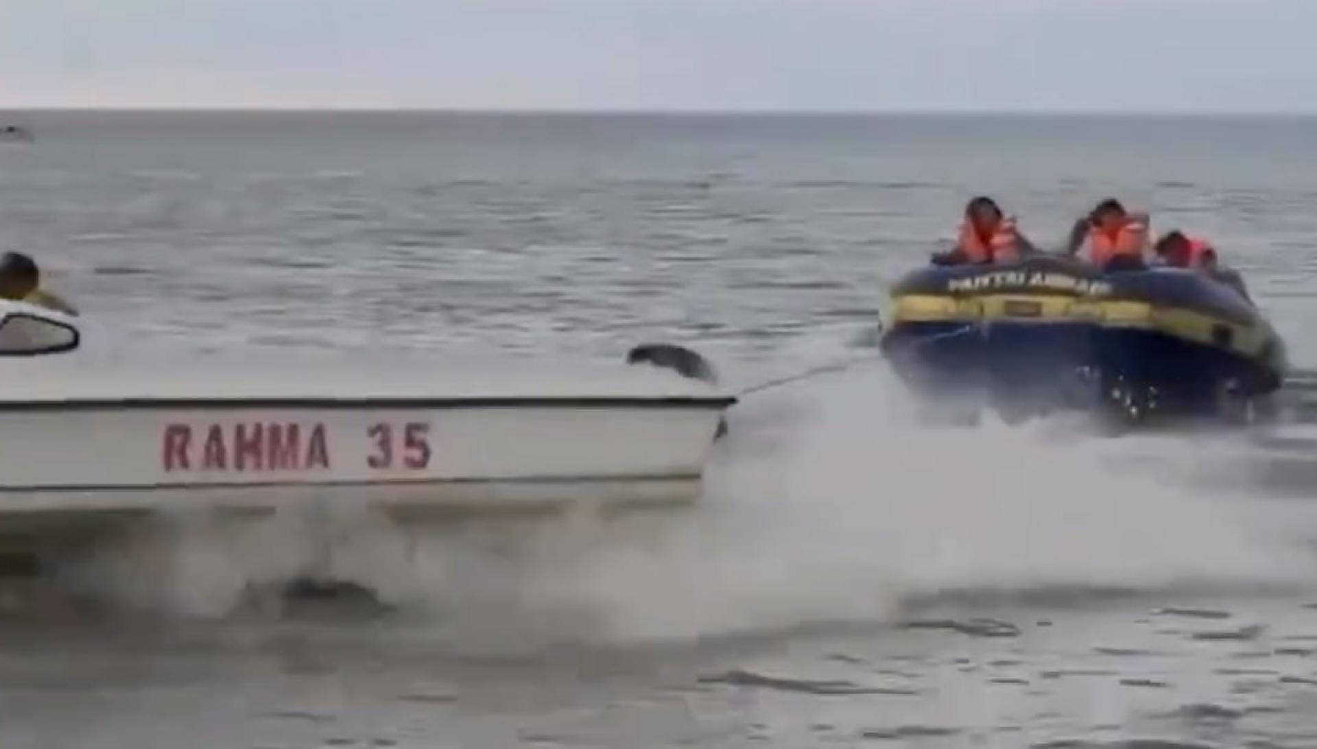 橡皮艇速度很快。