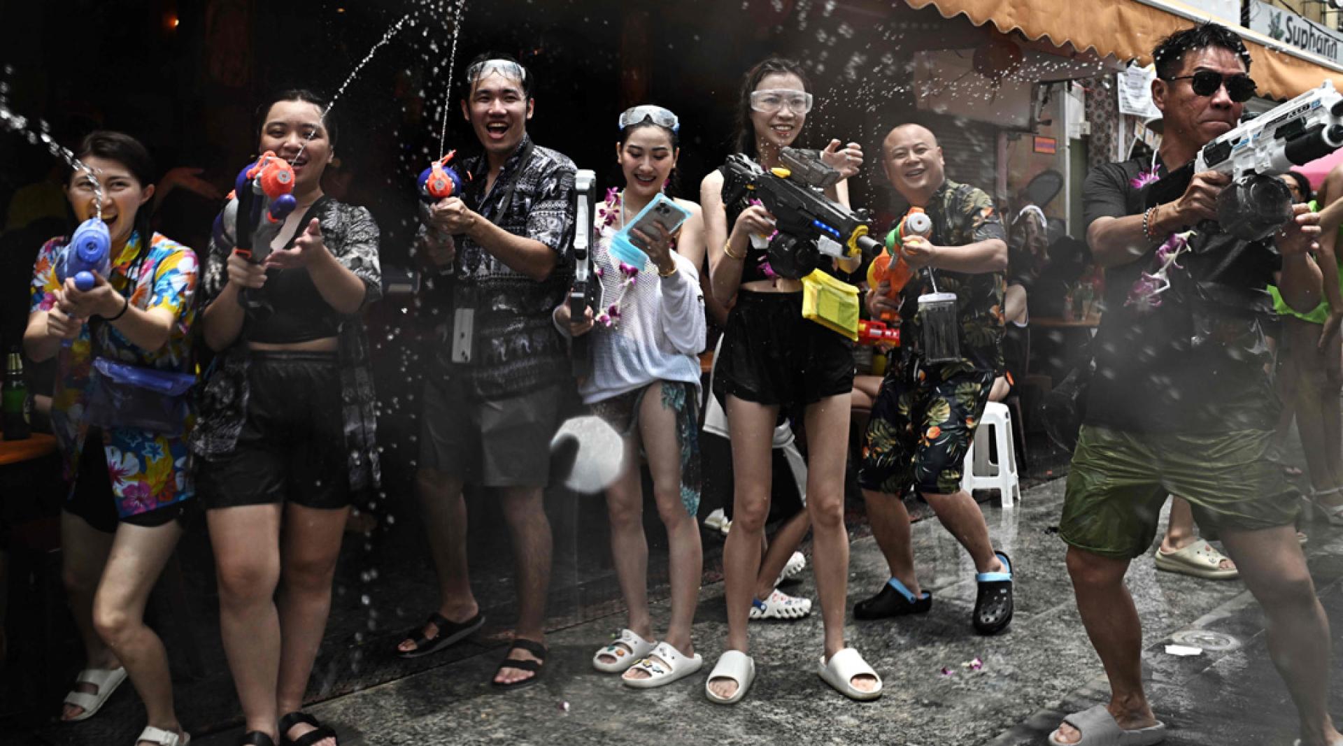 泰国泼水节也称宋干节，每年4月13日至15日举行。（档案照）