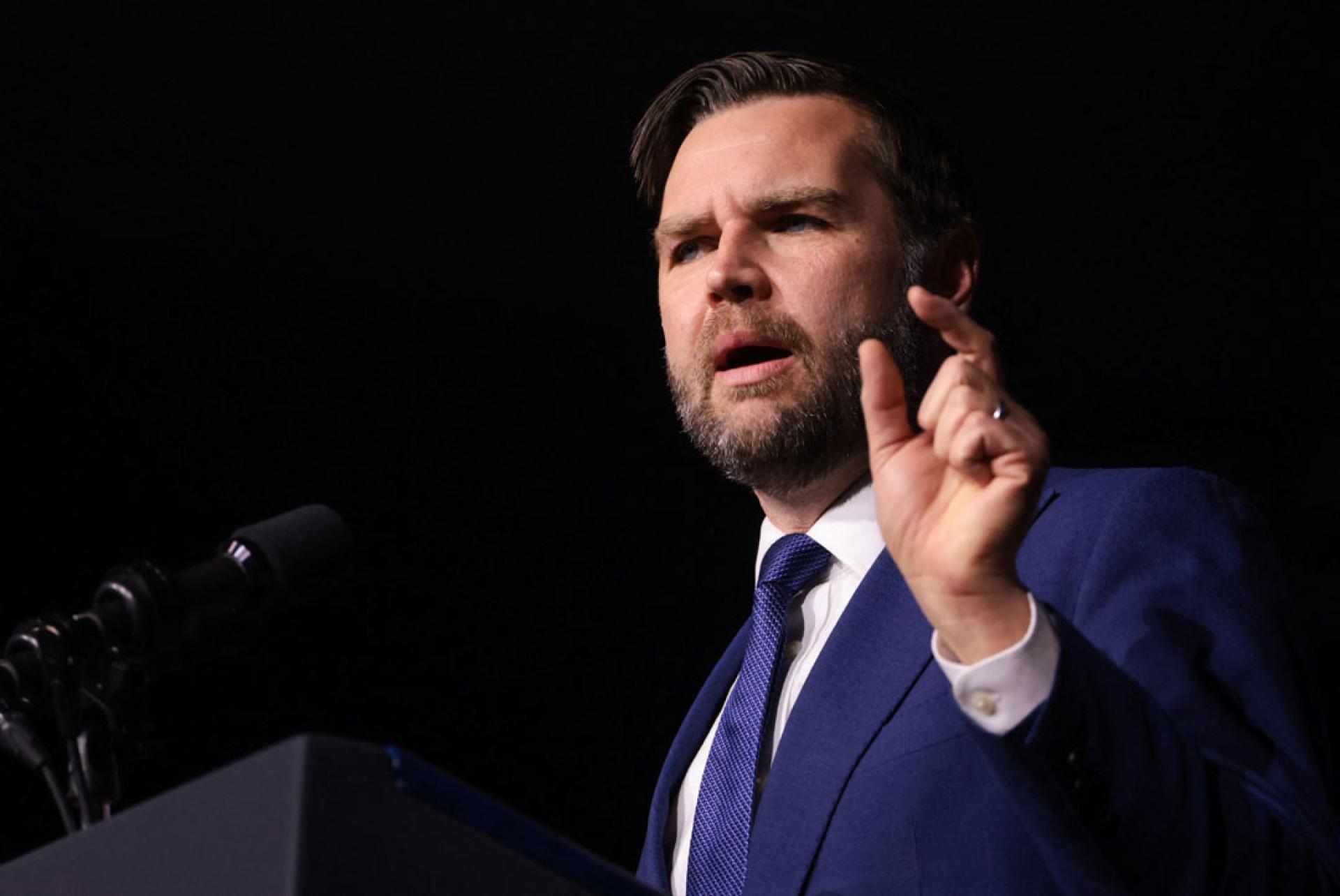 万斯的言论引发猜测。