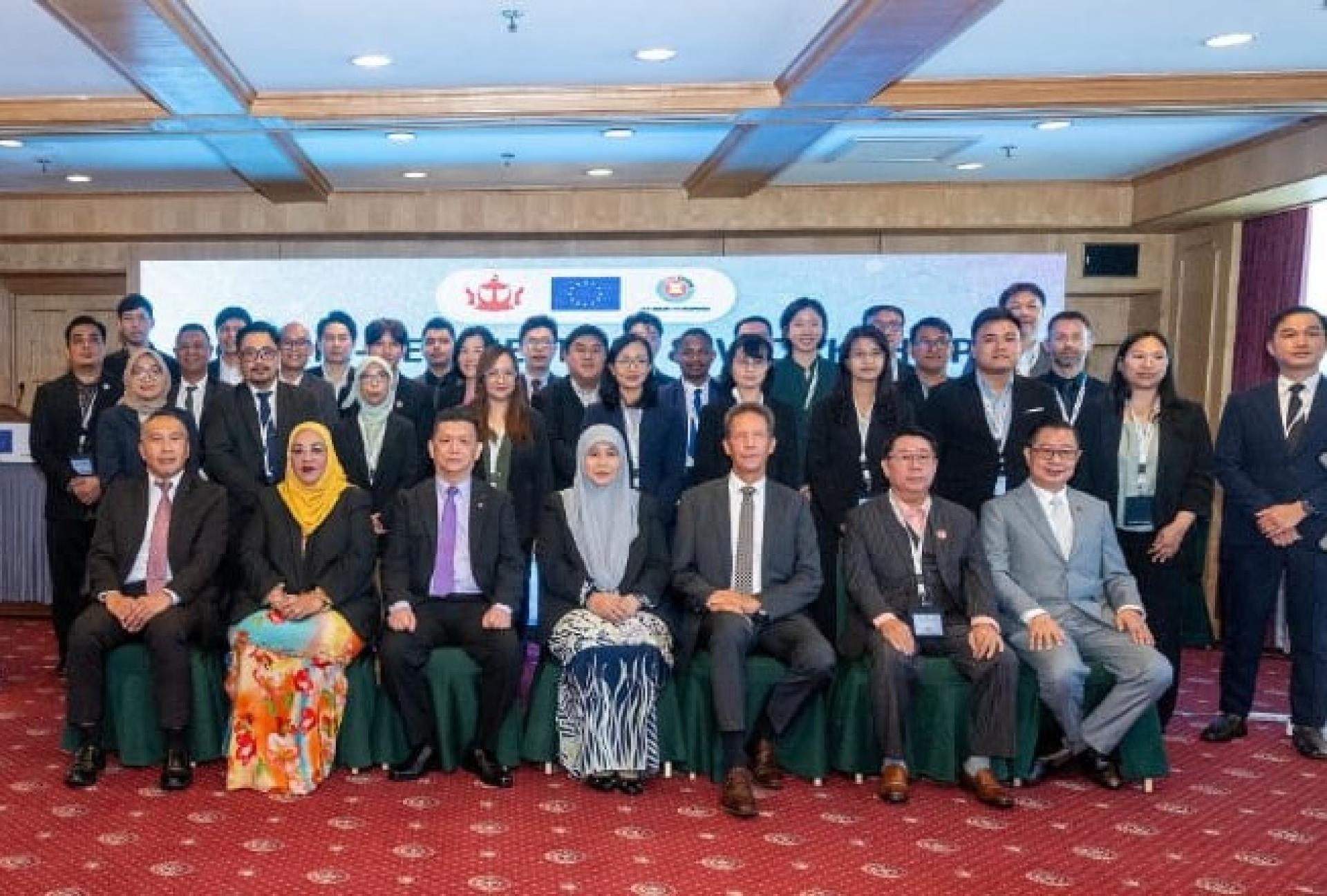 出席第六届东盟灾害援助中心信息管理网络研讨会者合影