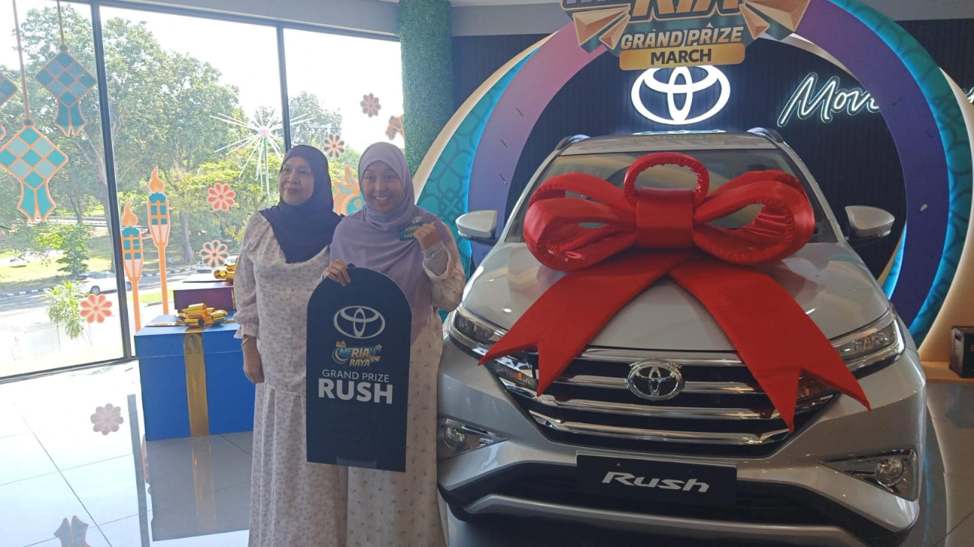 阿米拉沙丽雅蒂赢得大奖一辆丰田 Rush