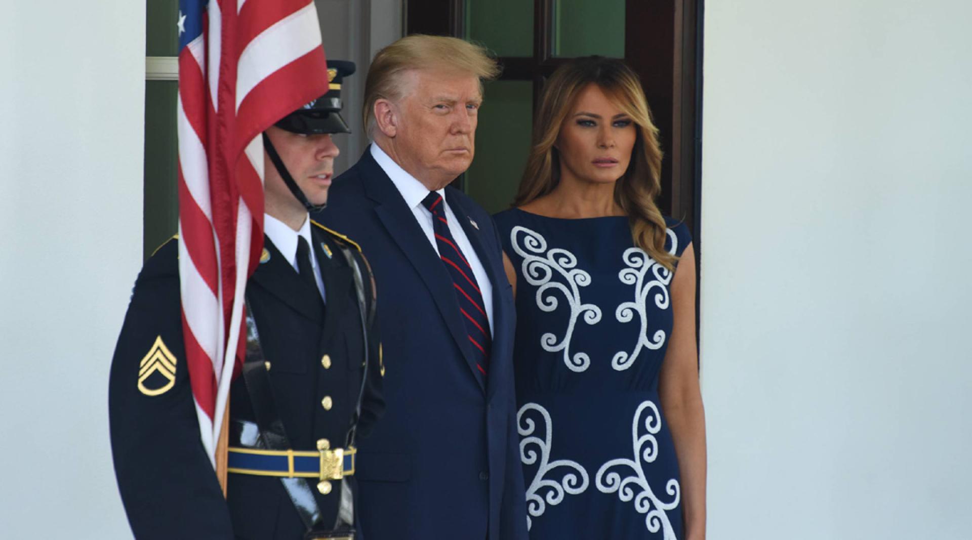 美国第一夫人梅拉尼娅(右一)。