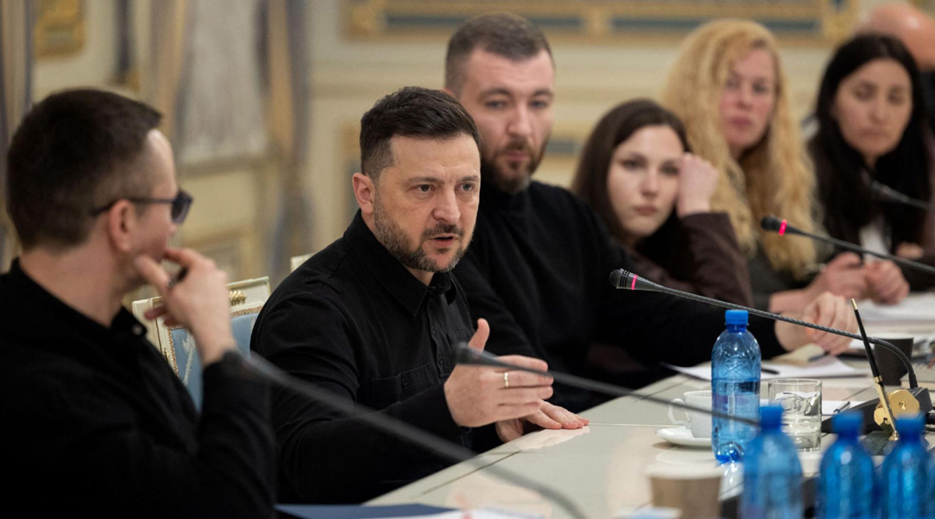 乌克兰总统泽连斯基在基辅与记者会面。