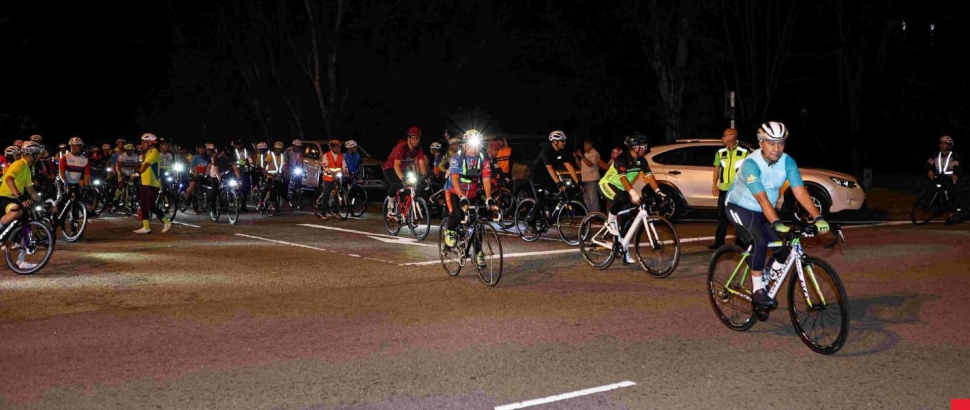 每周三晚自行车专用道在进行