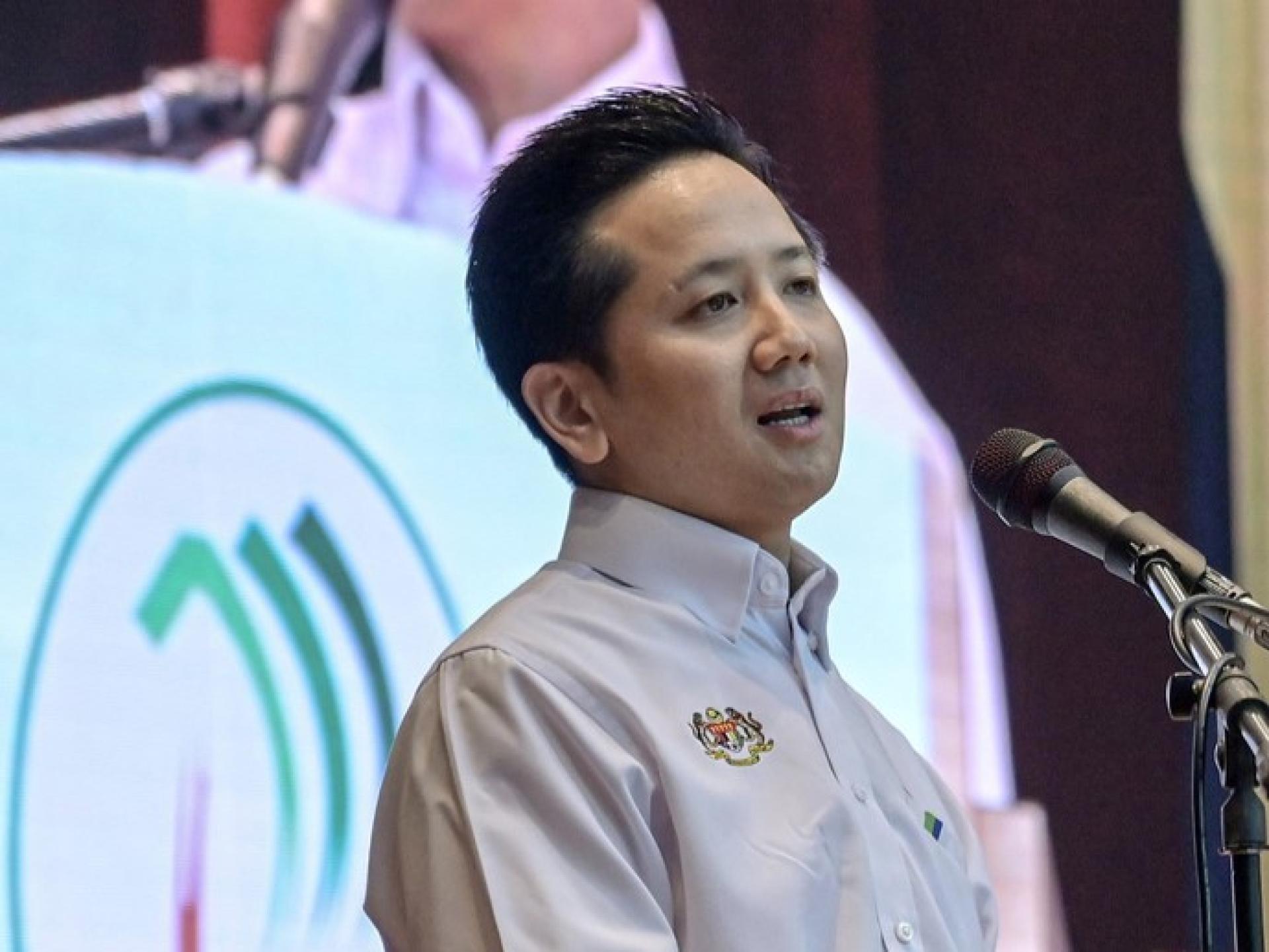 亚瑟古律：环境局在3个系列的“危害物行动”特别行动中，共开出了214张罚单。