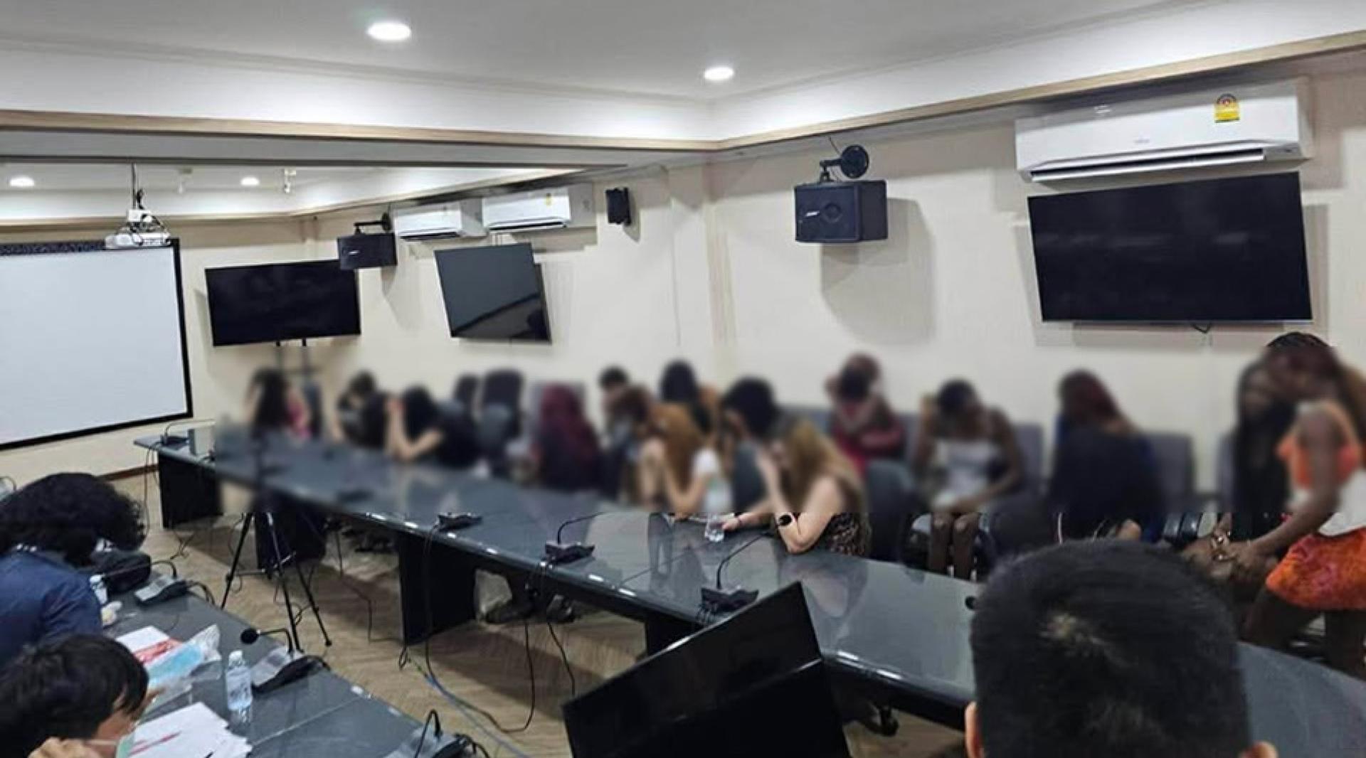 被捕的外国女子分别来自包括乌干达、乌兹别克5人和吉尔吉斯。（图：泰国头条新闻社）