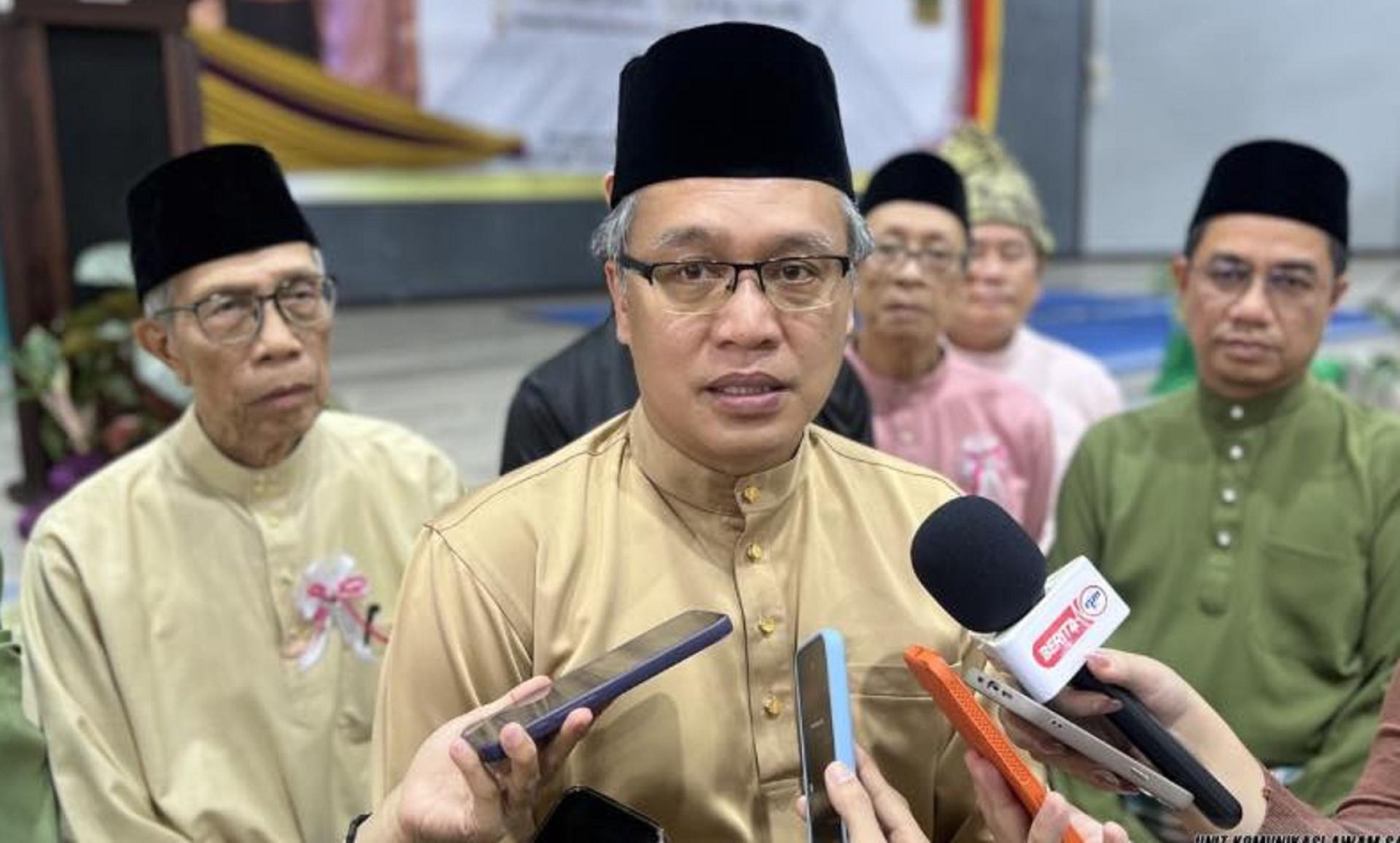 拉兹受访一瞥。