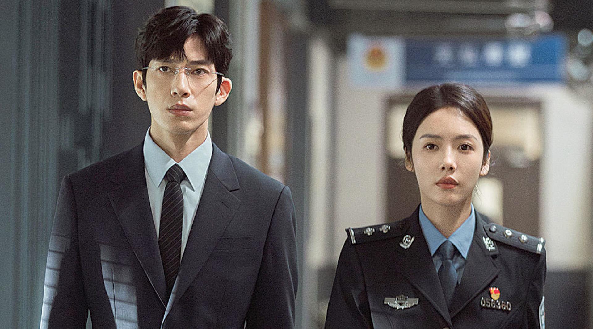 井柏然新剧搭档蔡文静，两人戏里设定是先婚后爱的夫妻，开播前备受期待。