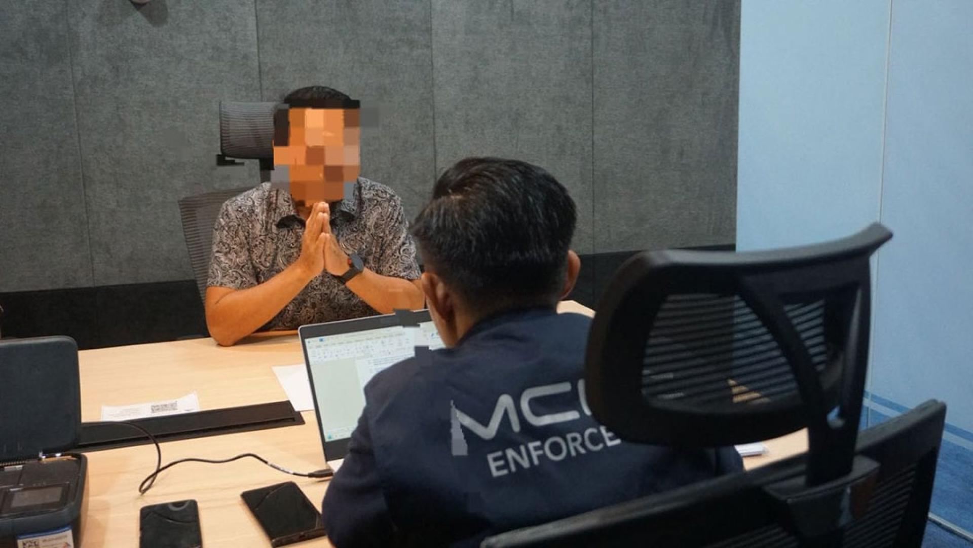 一名男子涉嫌传播能源危机假消息而遭MCMC传召调查。