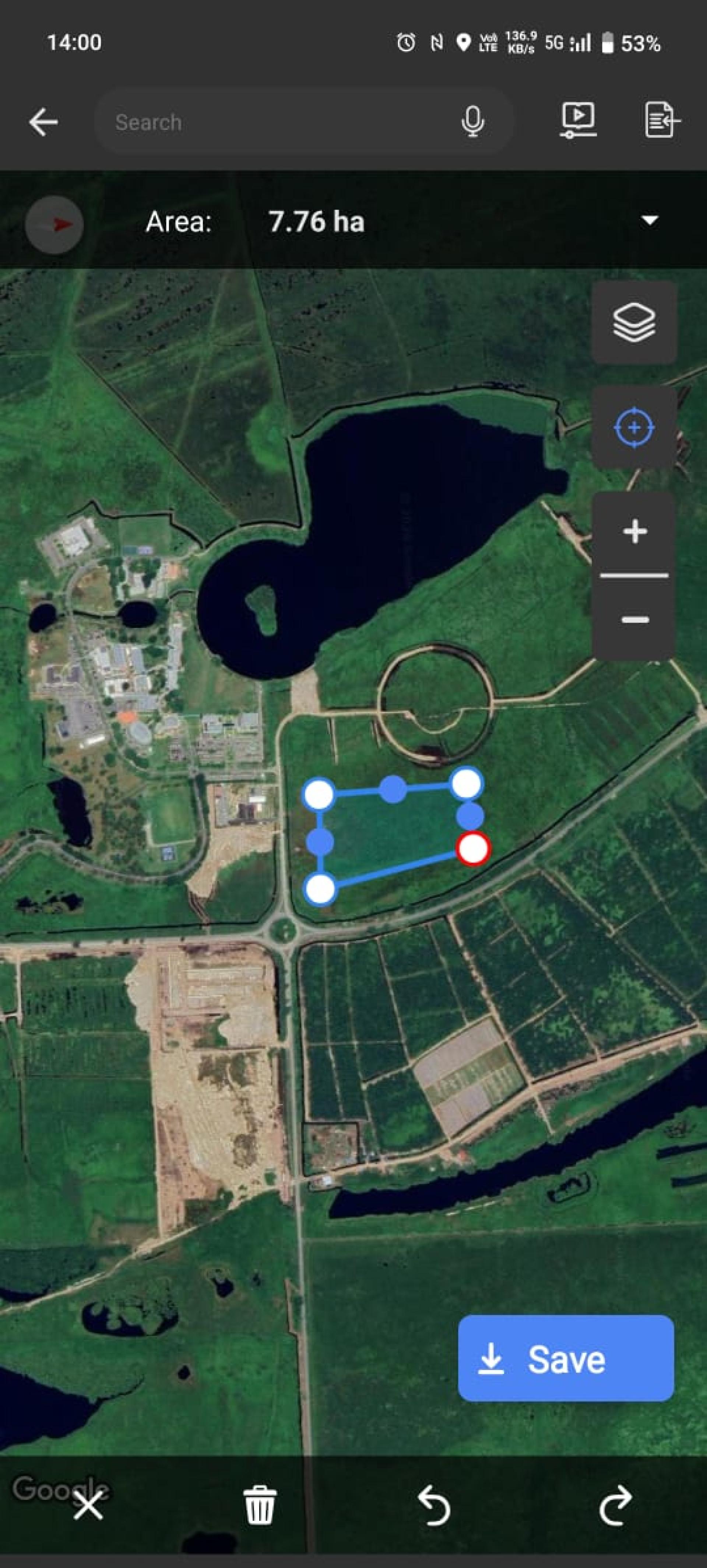 美里史纳汀一带发生林火，涉及范围约7至10公顷，火势呈多点蔓延，消拯局联合多单位展开灭火行动，并申请空中支援协助控制深入地区火势。
