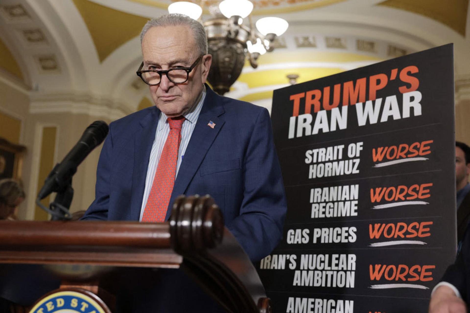 舒默称民主党人已经提交10项限制总统战争权力的议案。