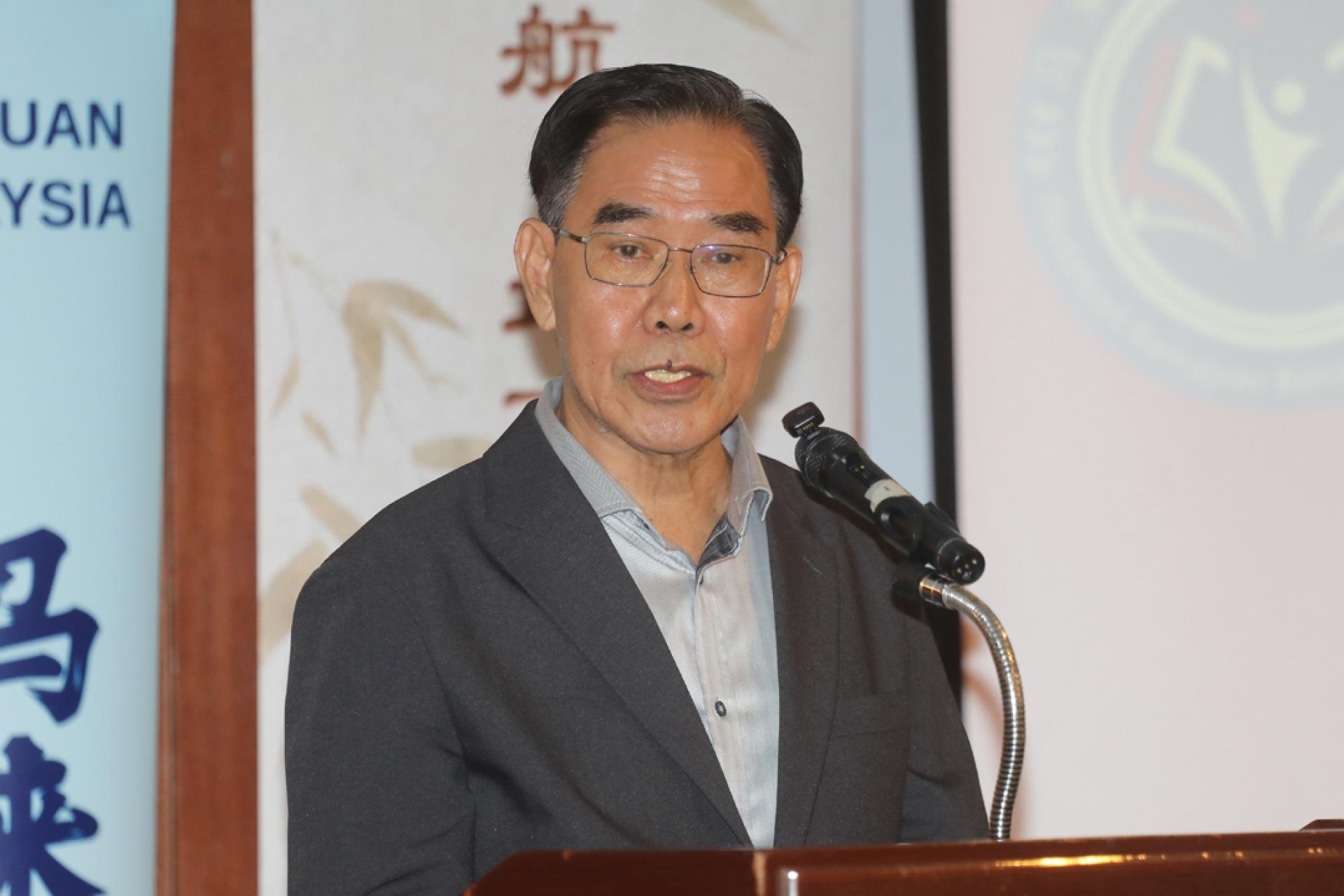 李金泉促教育部当局说明大马教育文凭华文科考A人数骤降原因。