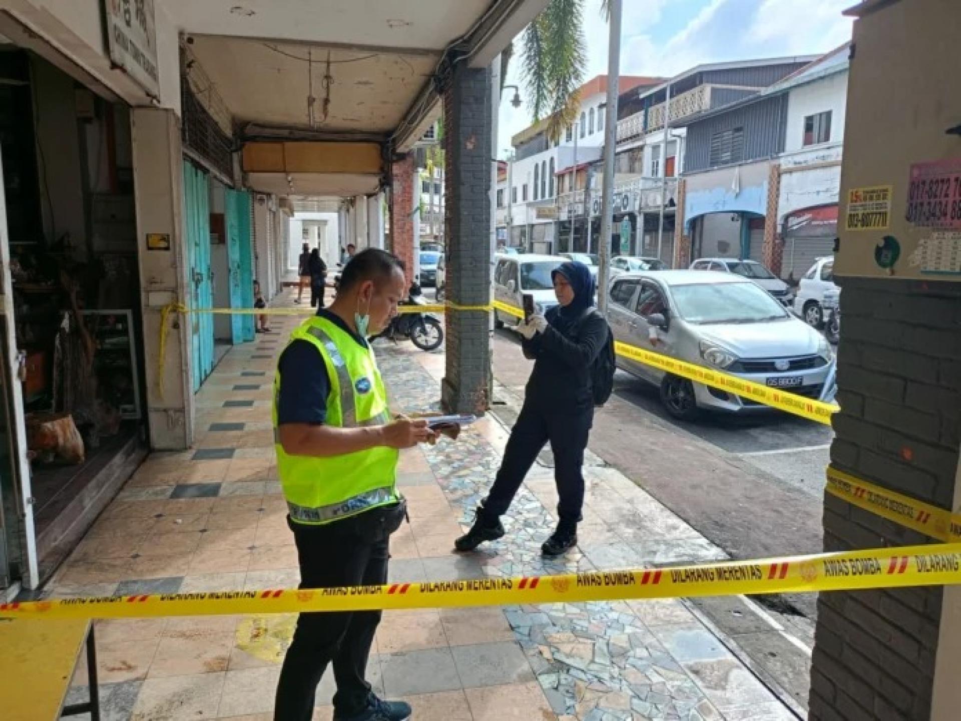 现场拉起警戒线，警方到场调查。