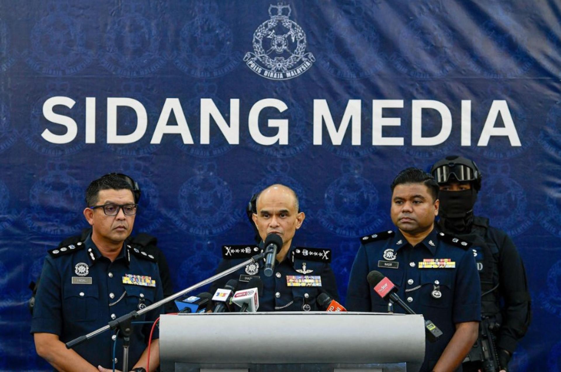 雪州总警长拿督沙兹里证实，警方接获有关一名男子诽谤雪州伊斯兰宗教理事会（MAIS）及伊斯兰宗教局（JAIS）的投报，并对该男子展开调查。