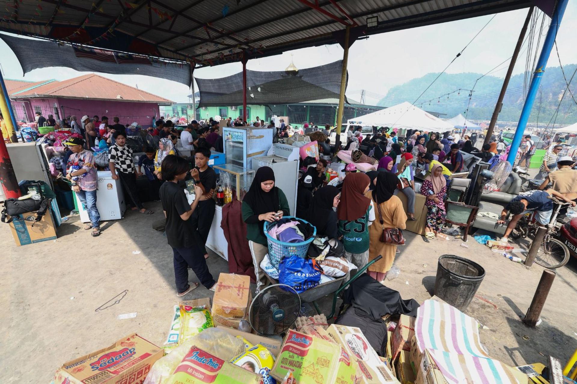 幸福村水上木屋大火的灾民总人数还在整理当中。