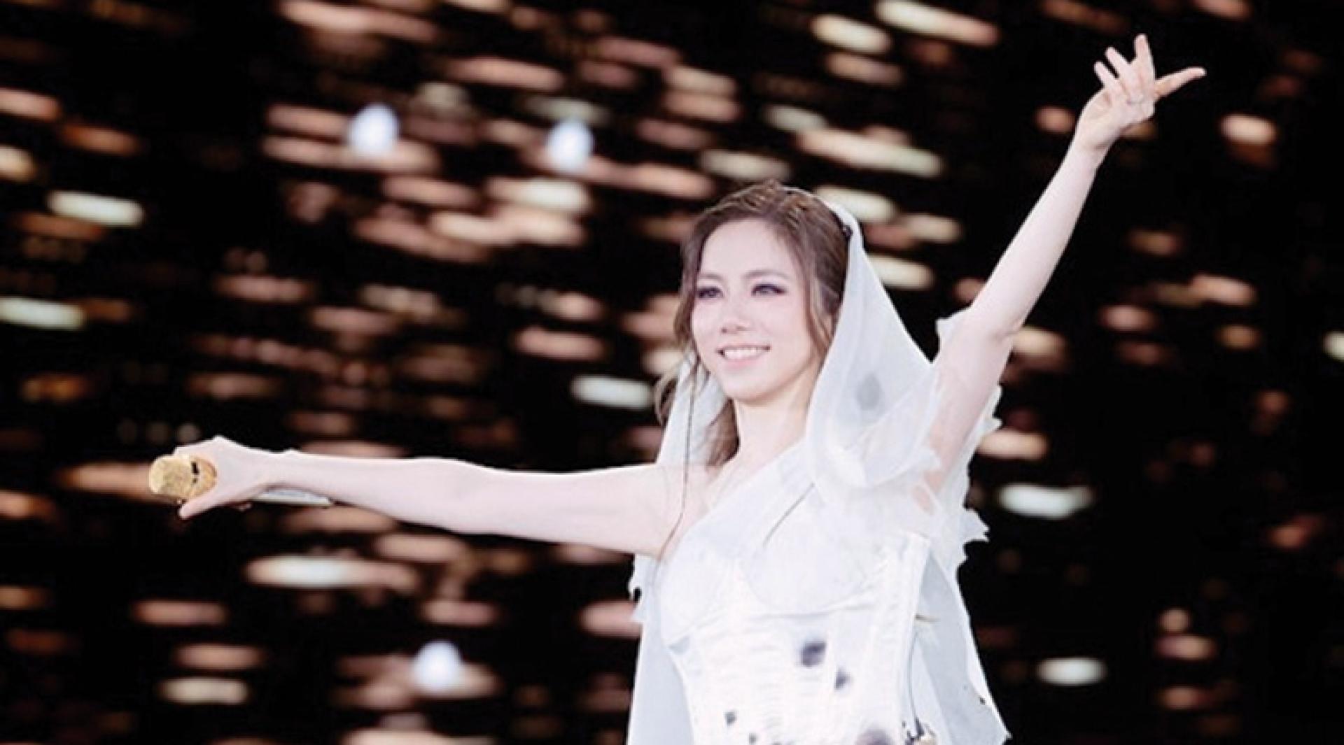 邓紫棋已完成153场巡演。