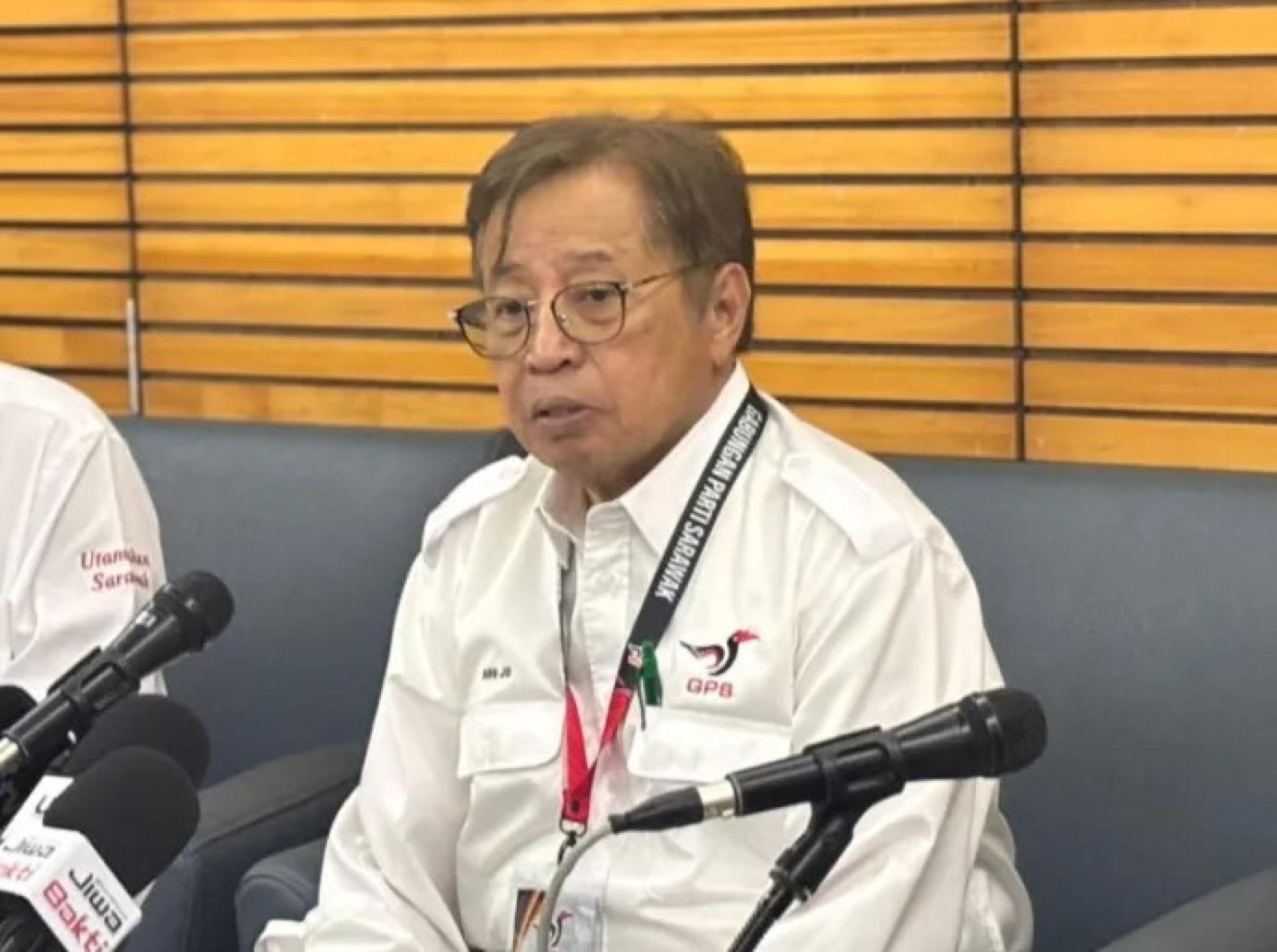 阿邦佐哈里于4月19日在2026年砂盟大会后召开记者会。