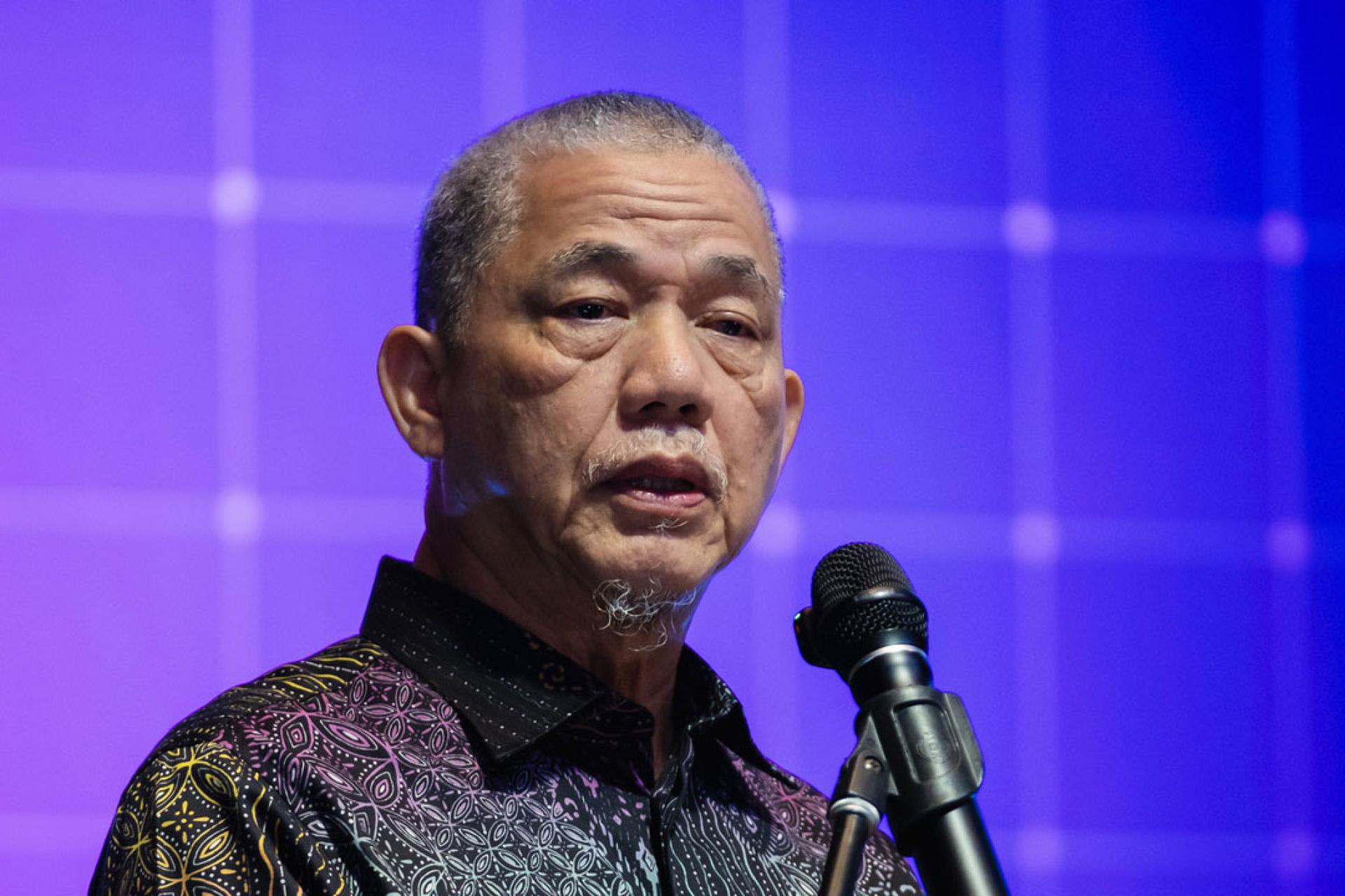 法迪拉强调，政府保证在落实燃油补贴保障政策时，不会采取任何冒进的行动。