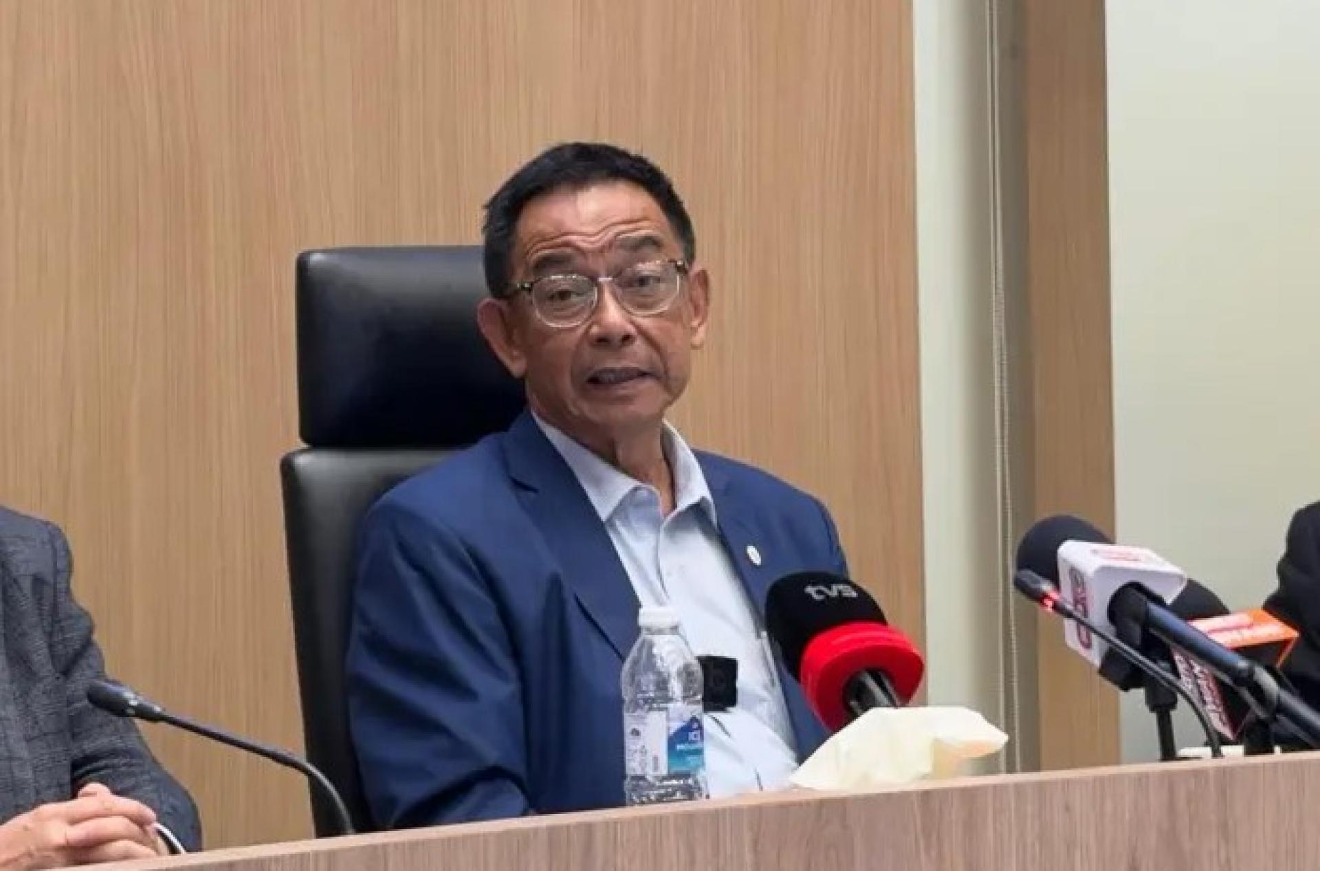 砂拉越青年、体育及企业发展部长拿督斯里阿都卡林。