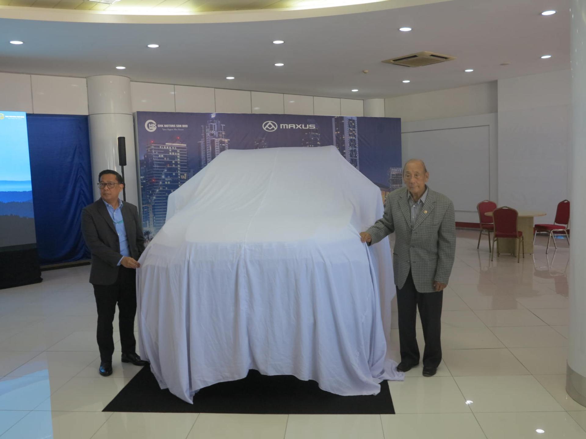 吴福记摩哆董事经理丕显甲必丹拿督吴景进主持开幕礼