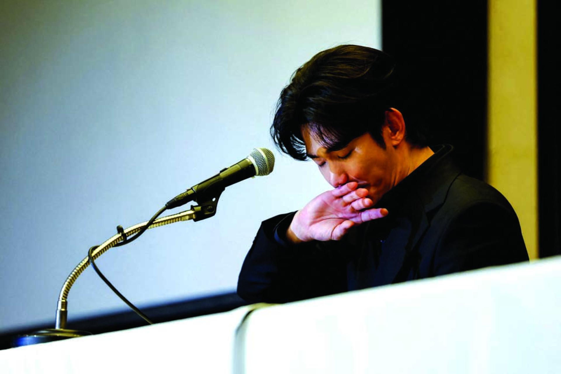 金秀贤与品牌公司的合约纠纷，原定今天开庭突然延后。